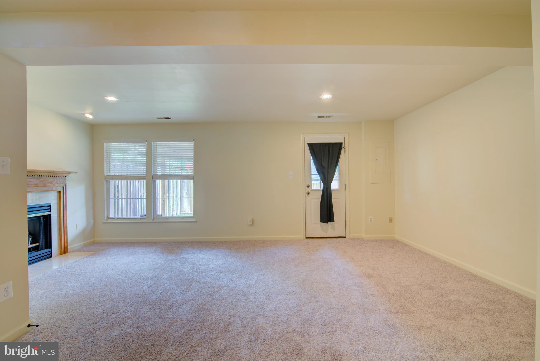 ASHBURN FARM - Residential