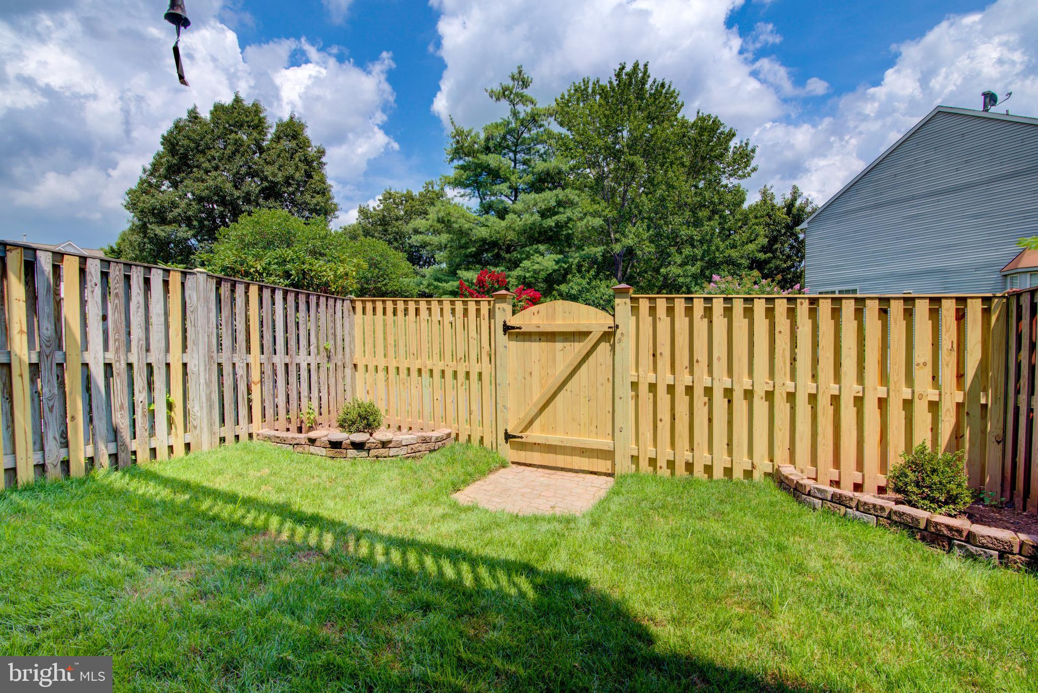 ASHBURN FARM - Residential