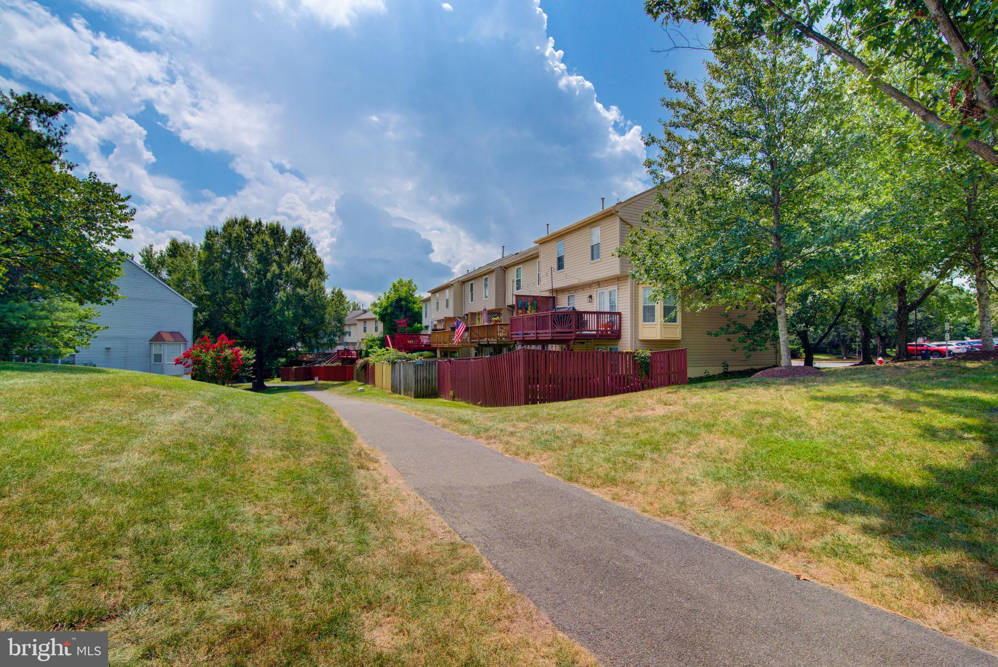 ASHBURN FARM - Residential