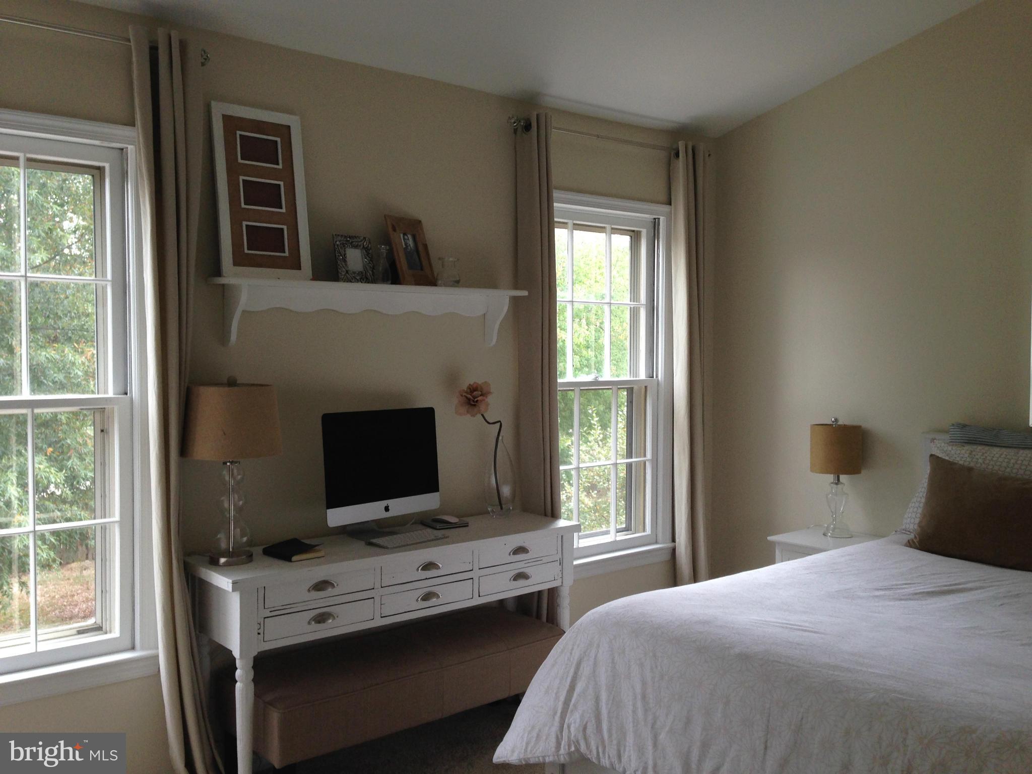 SOUTH KINGS STATION - Residential