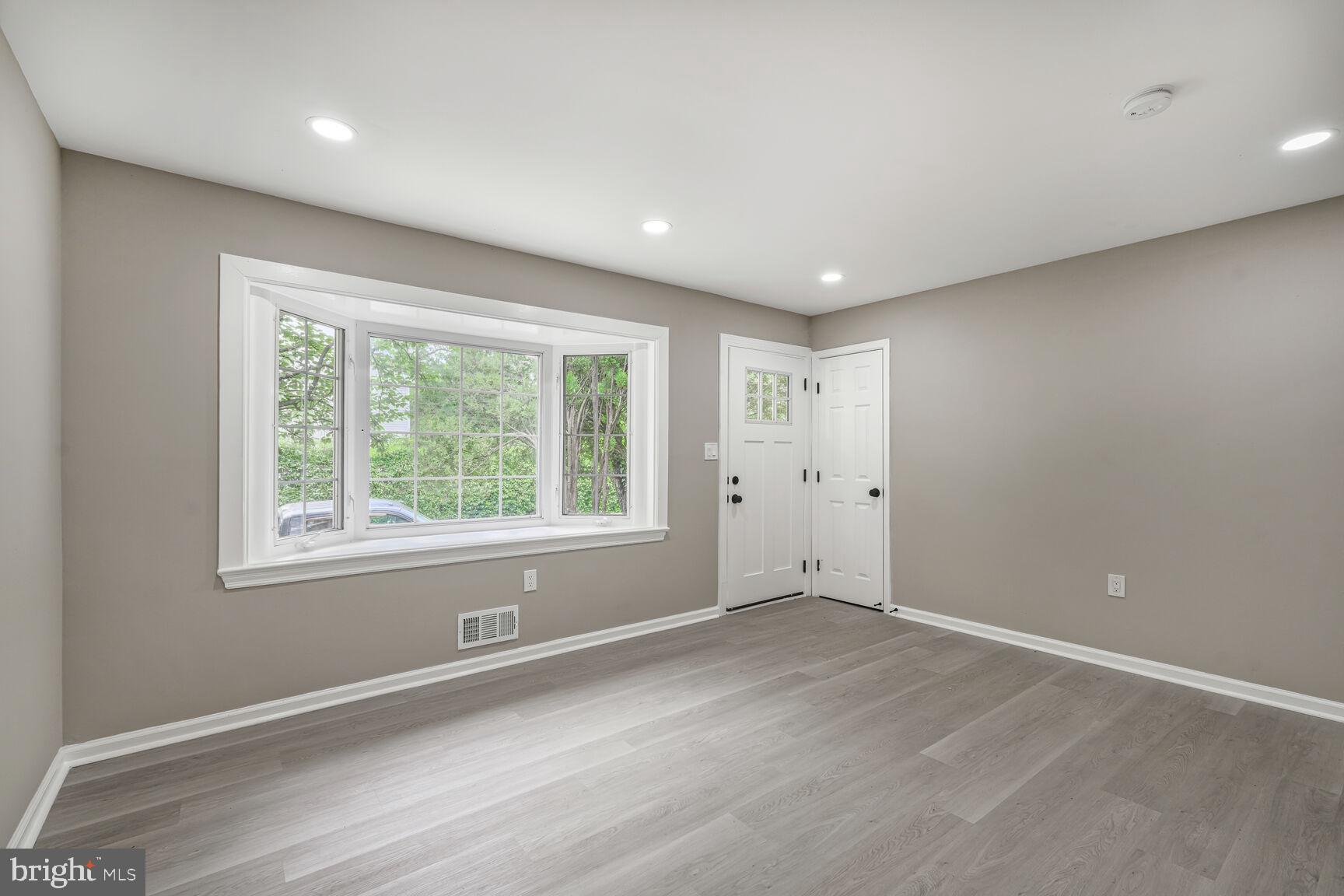 ROGERS HEIGHTS - Residential