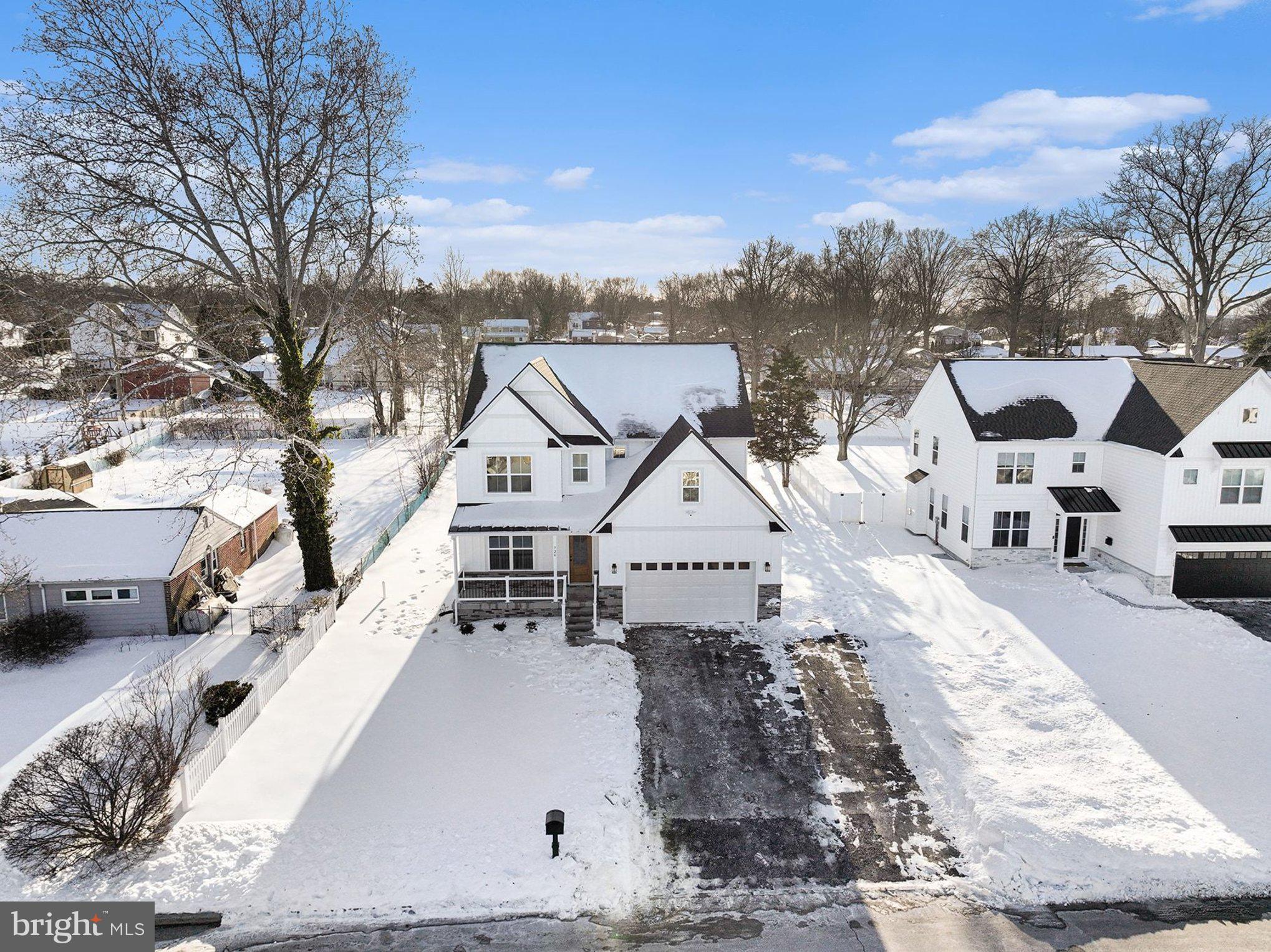 PLYMOUTH VALLEY - Residential