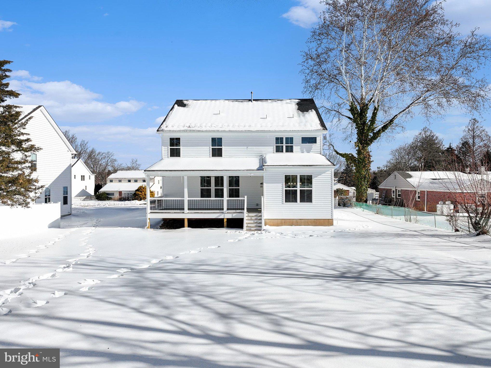 PLYMOUTH VALLEY - Residential