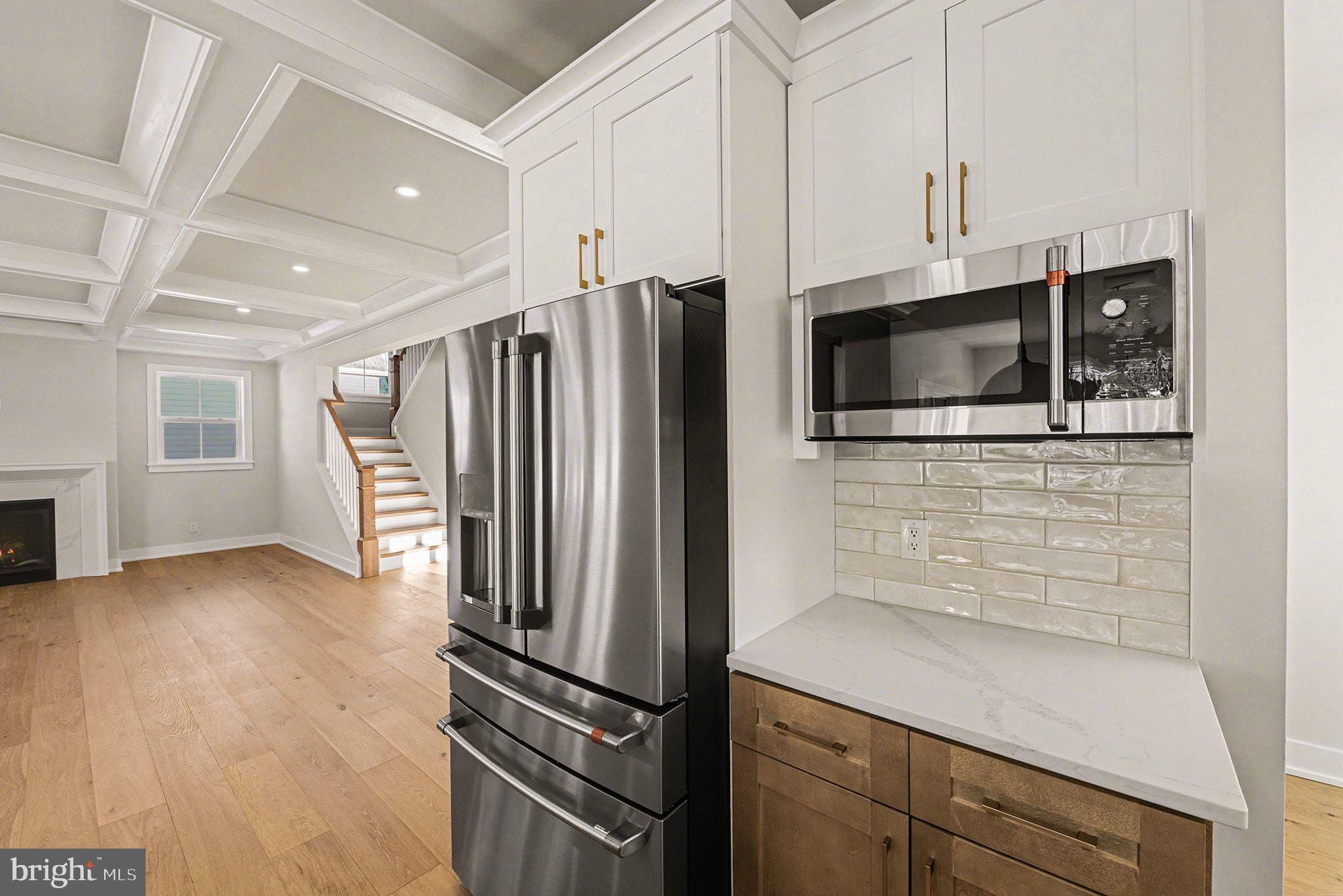 PLYMOUTH VALLEY - Residential