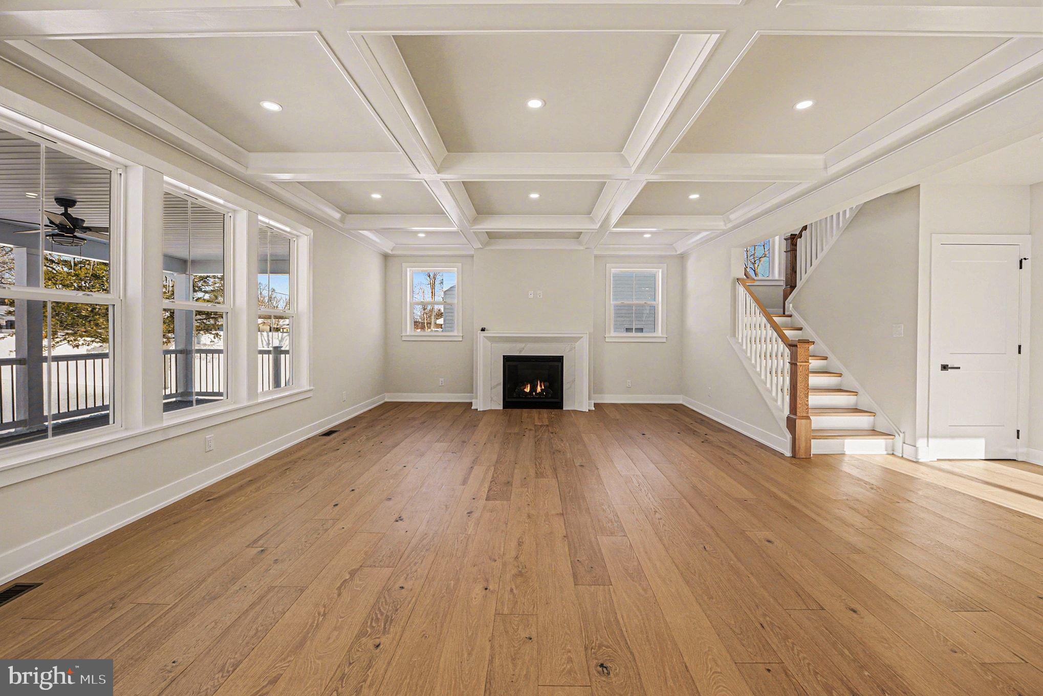 PLYMOUTH VALLEY - Residential