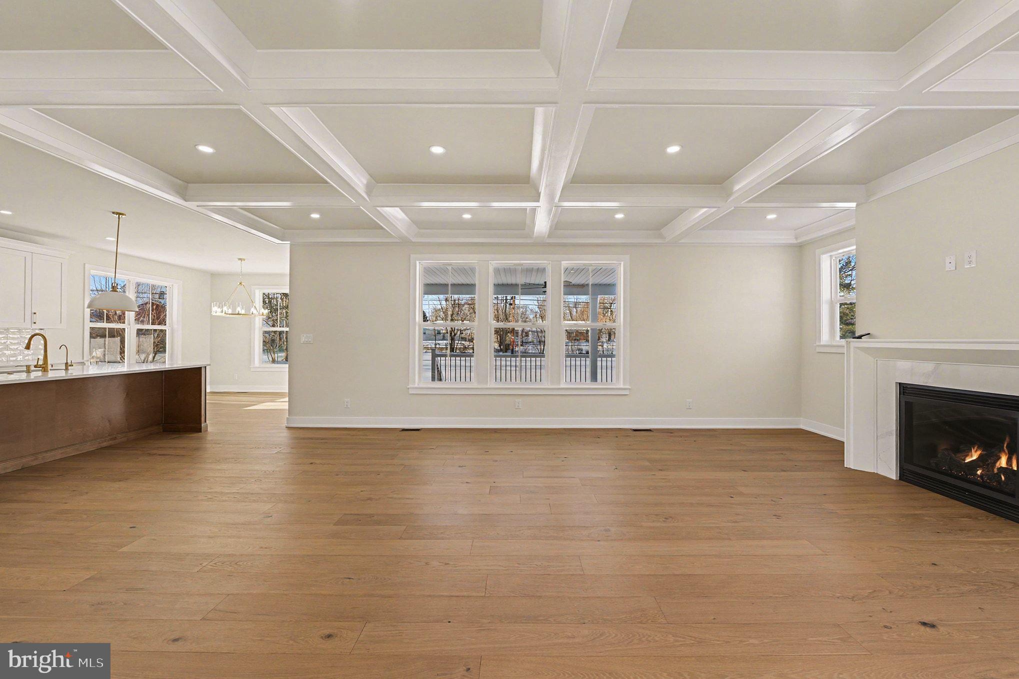 PLYMOUTH VALLEY - Residential