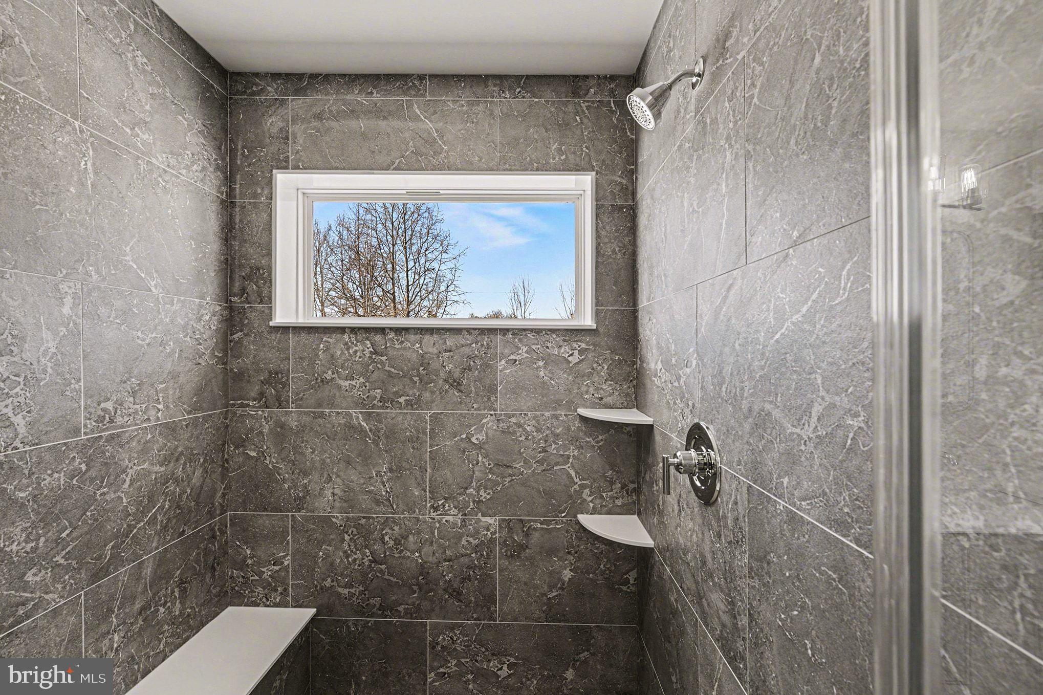 PLYMOUTH VALLEY - Residential