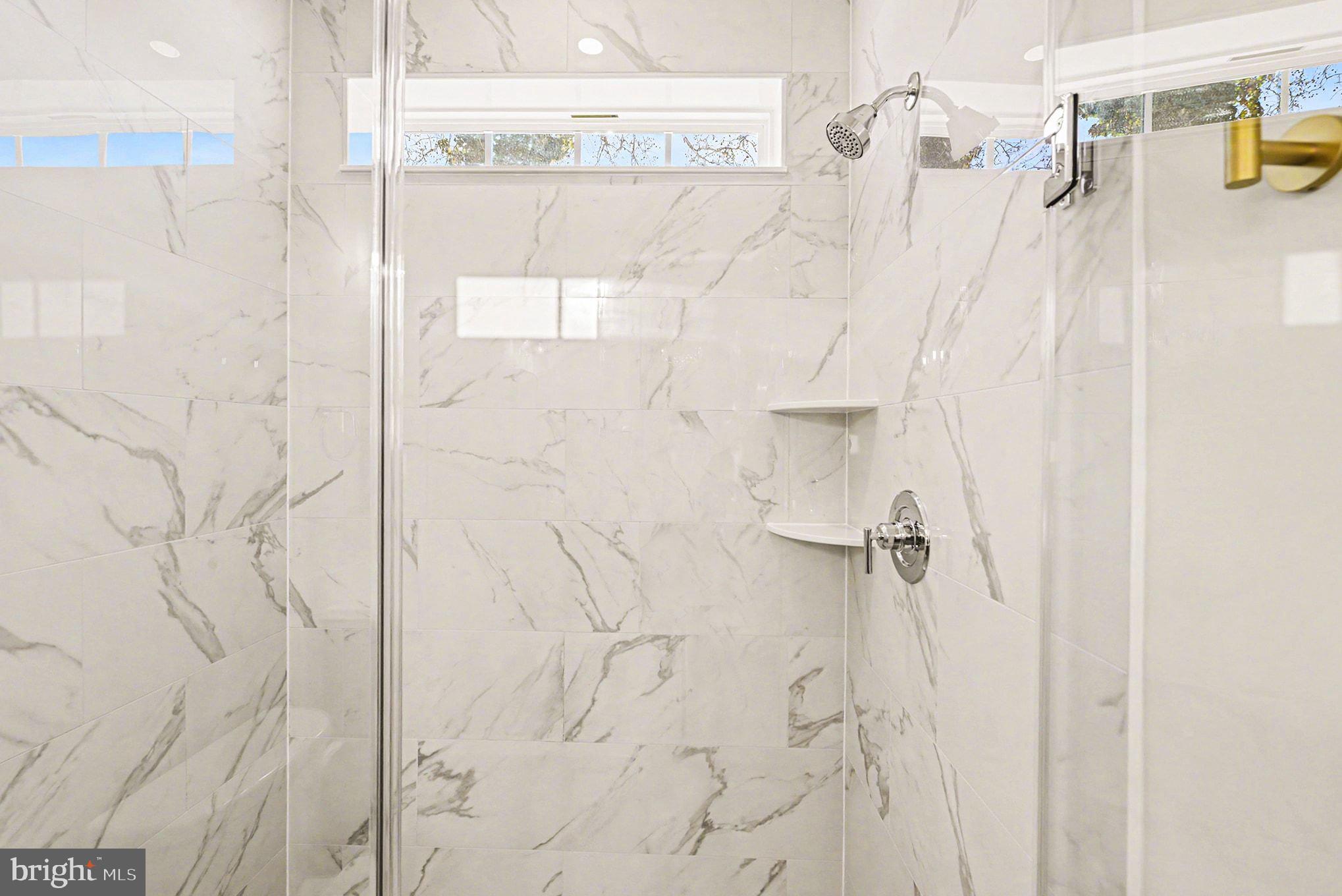 PLYMOUTH VALLEY - Residential