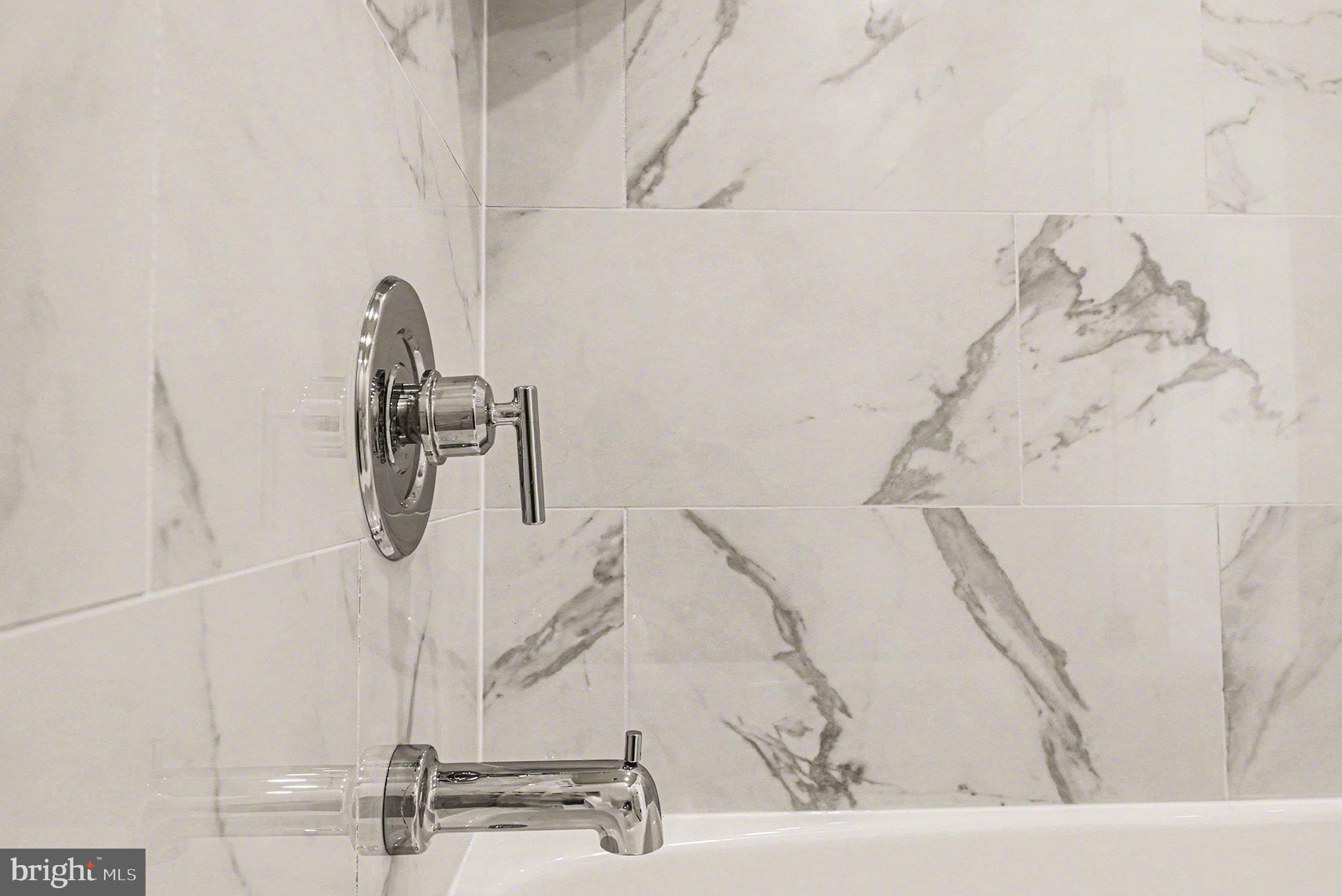 PLYMOUTH VALLEY - Residential