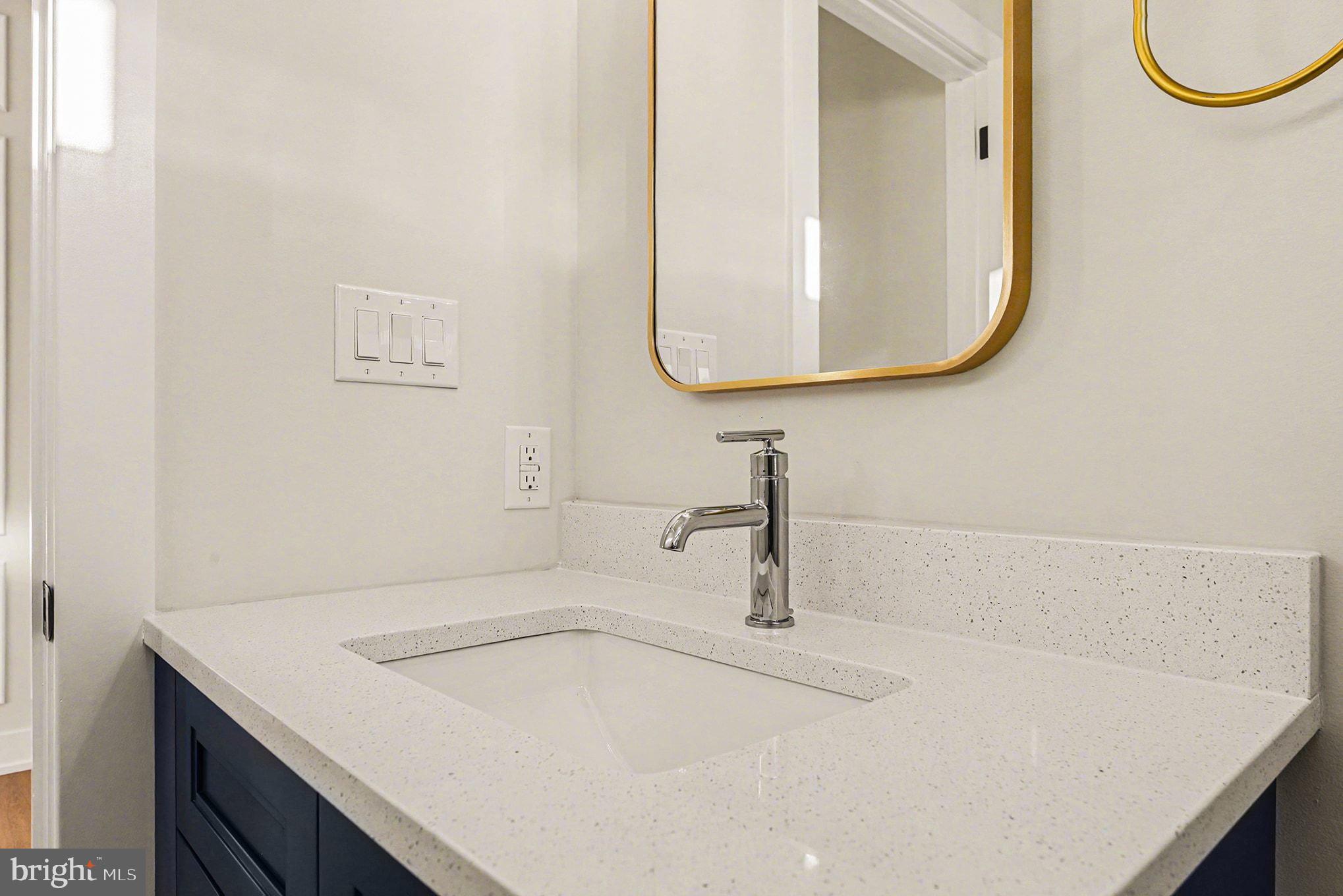 PLYMOUTH VALLEY - Residential