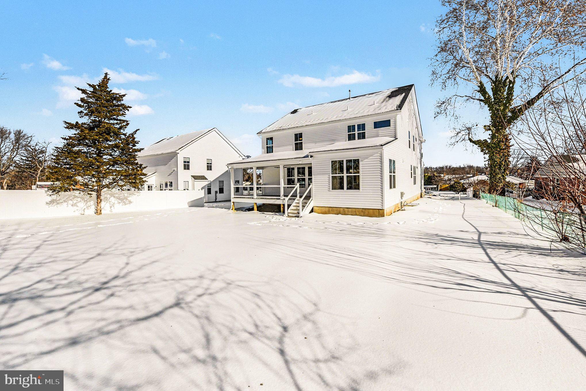 PLYMOUTH VALLEY - Residential