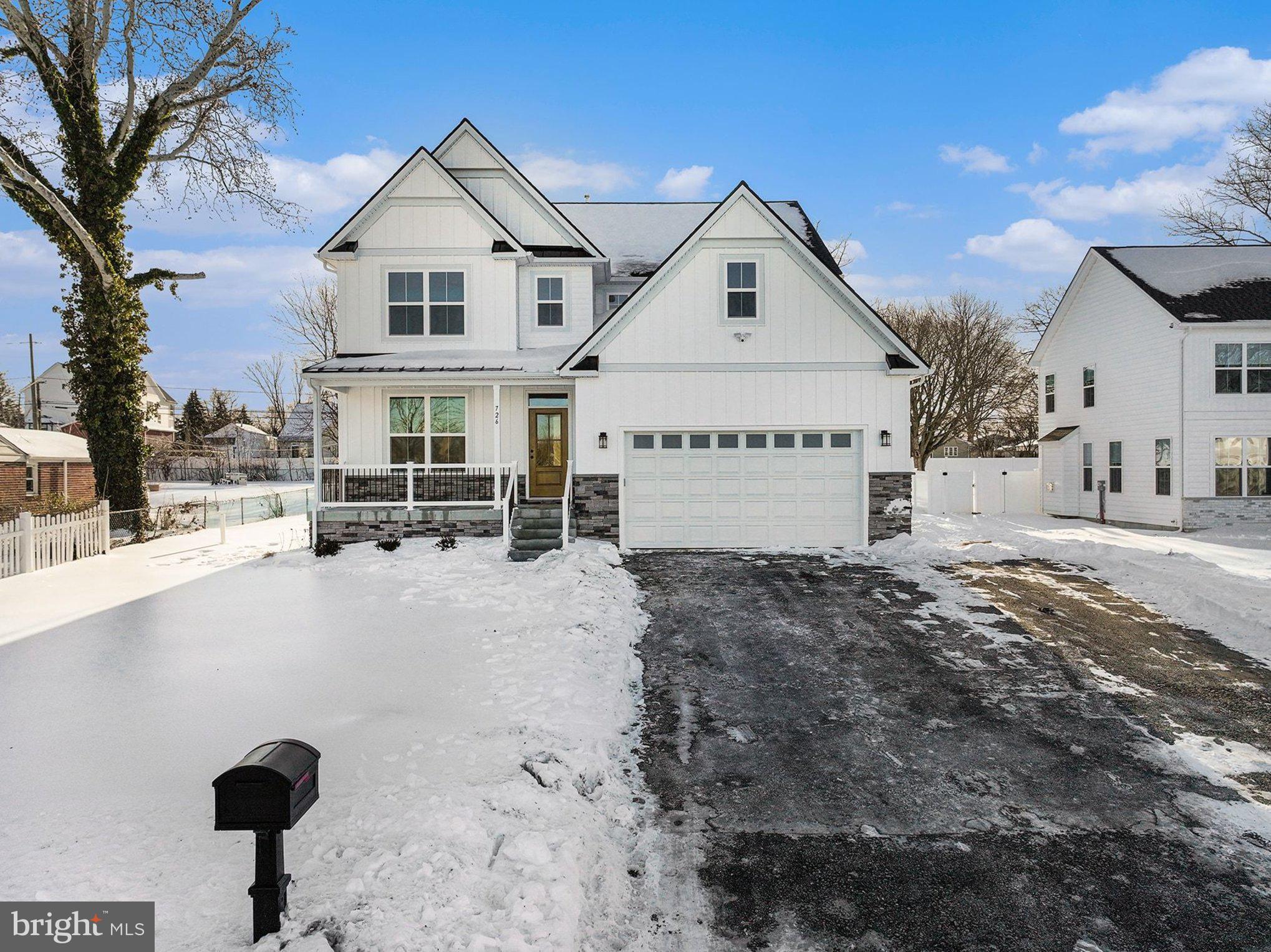 PLYMOUTH VALLEY - Residential