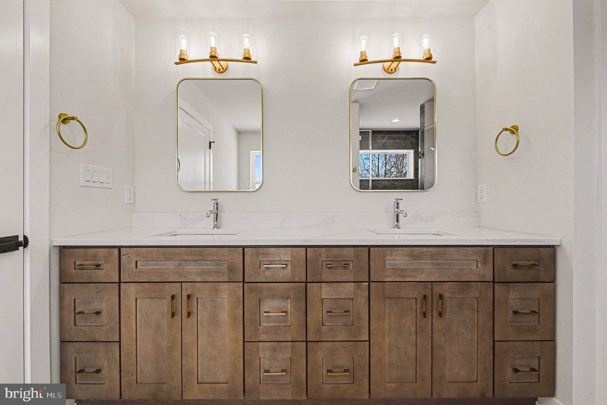 PLYMOUTH VALLEY - Residential