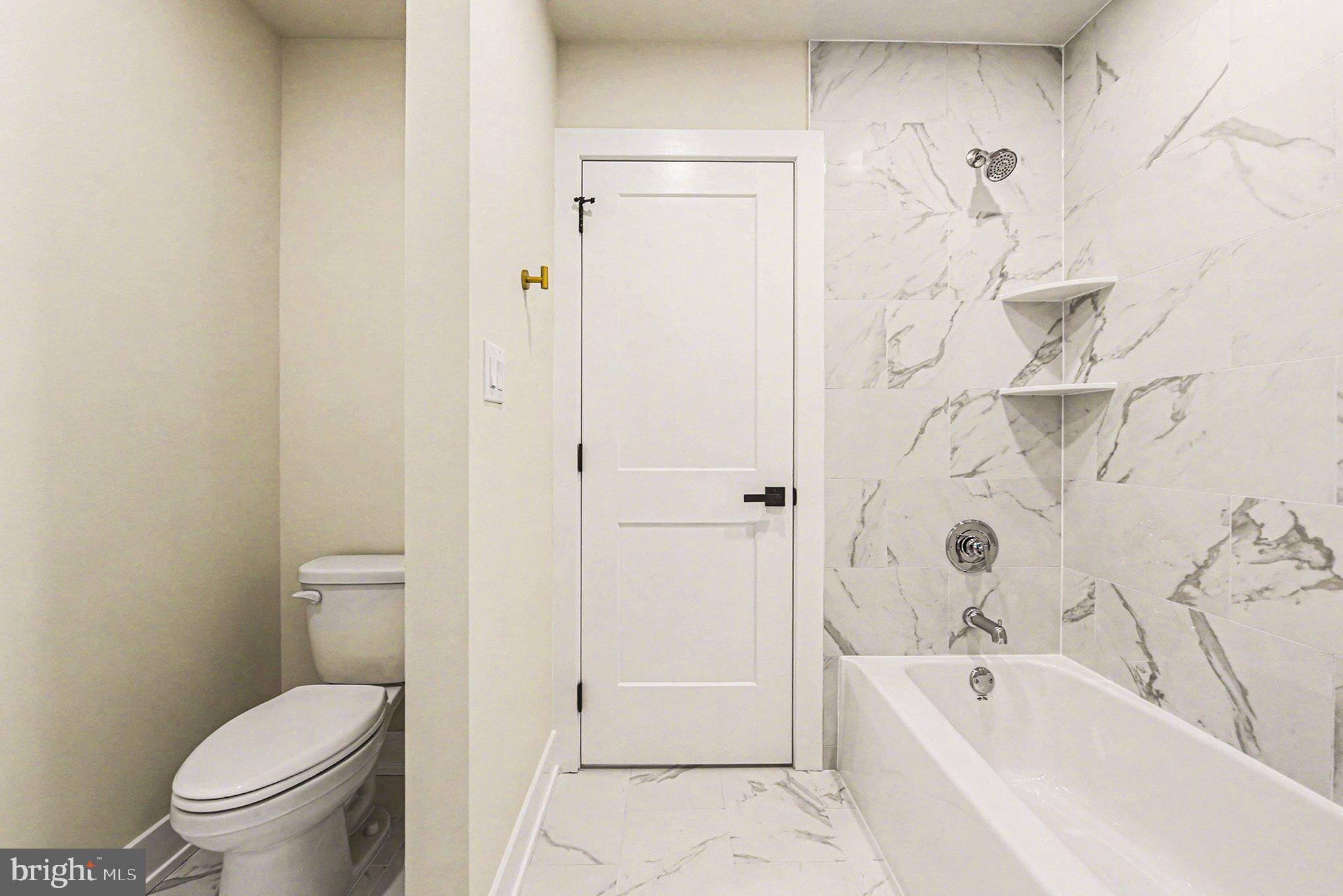 PLYMOUTH VALLEY - Residential