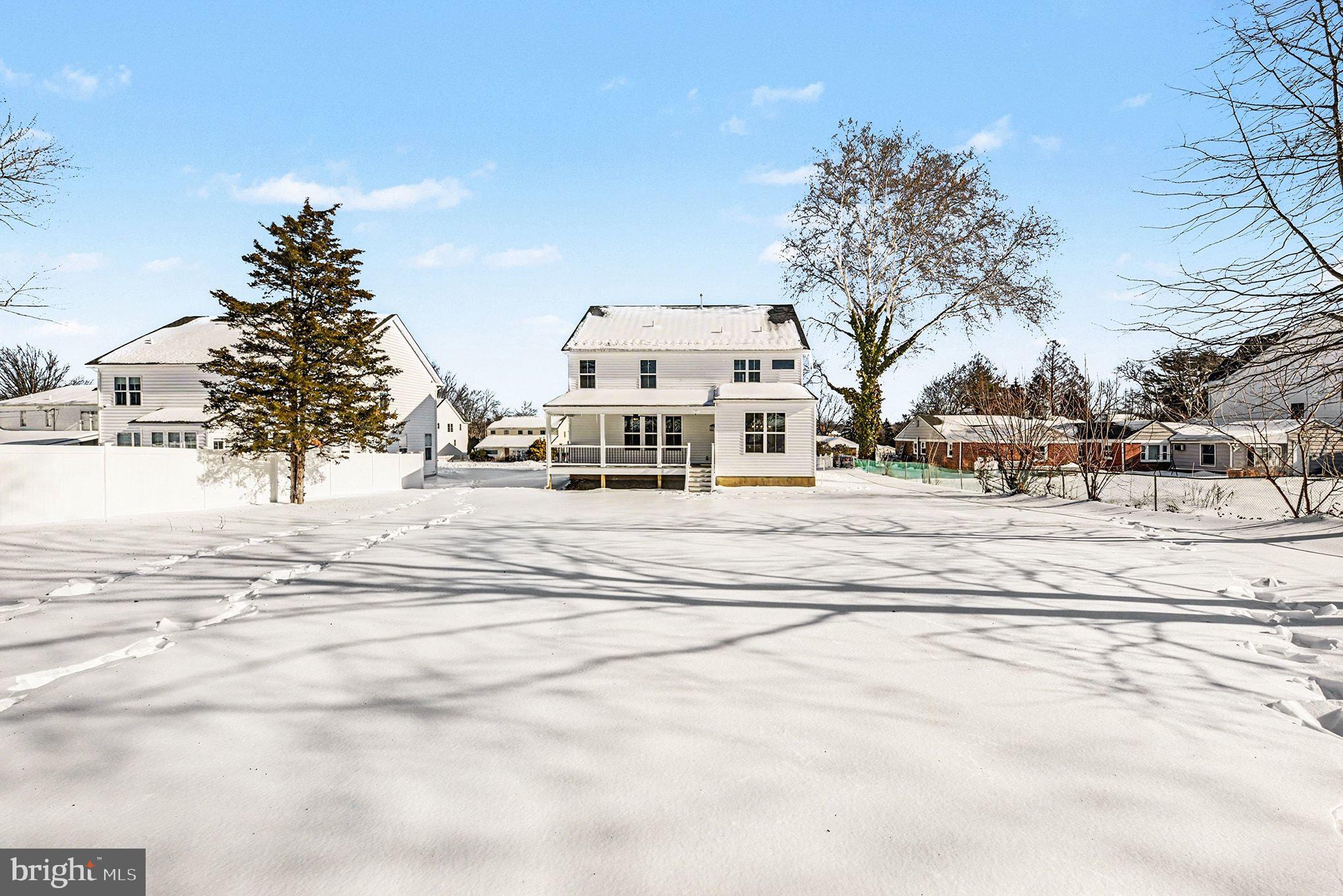 PLYMOUTH VALLEY - Residential