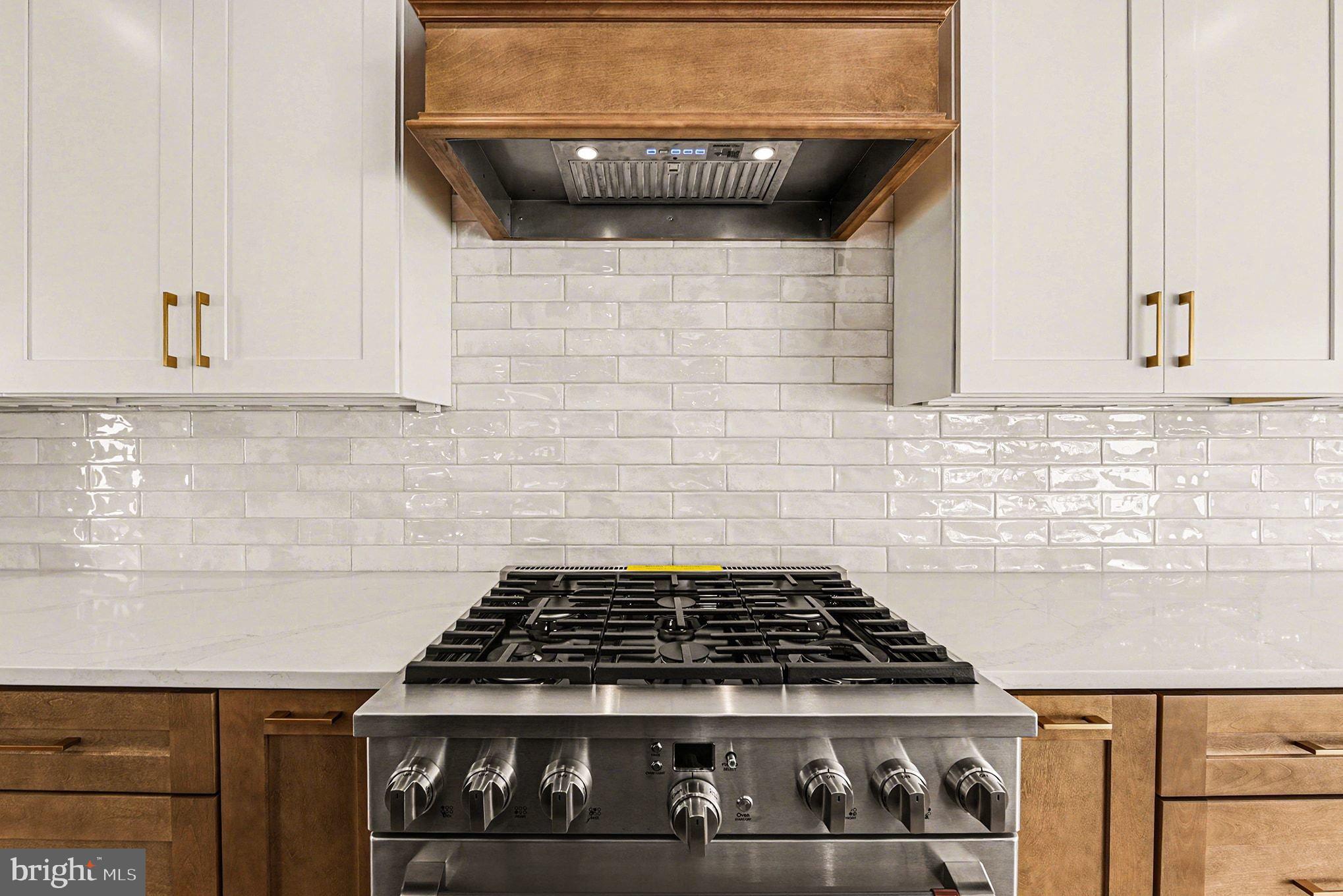 PLYMOUTH VALLEY - Residential