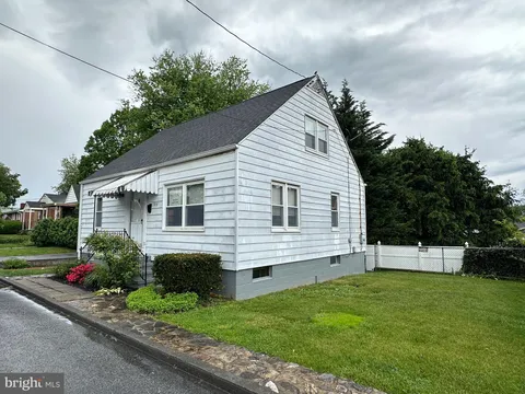 708 Pennsylvania Avenue, Winchester, VA MLS: VAWI2007638