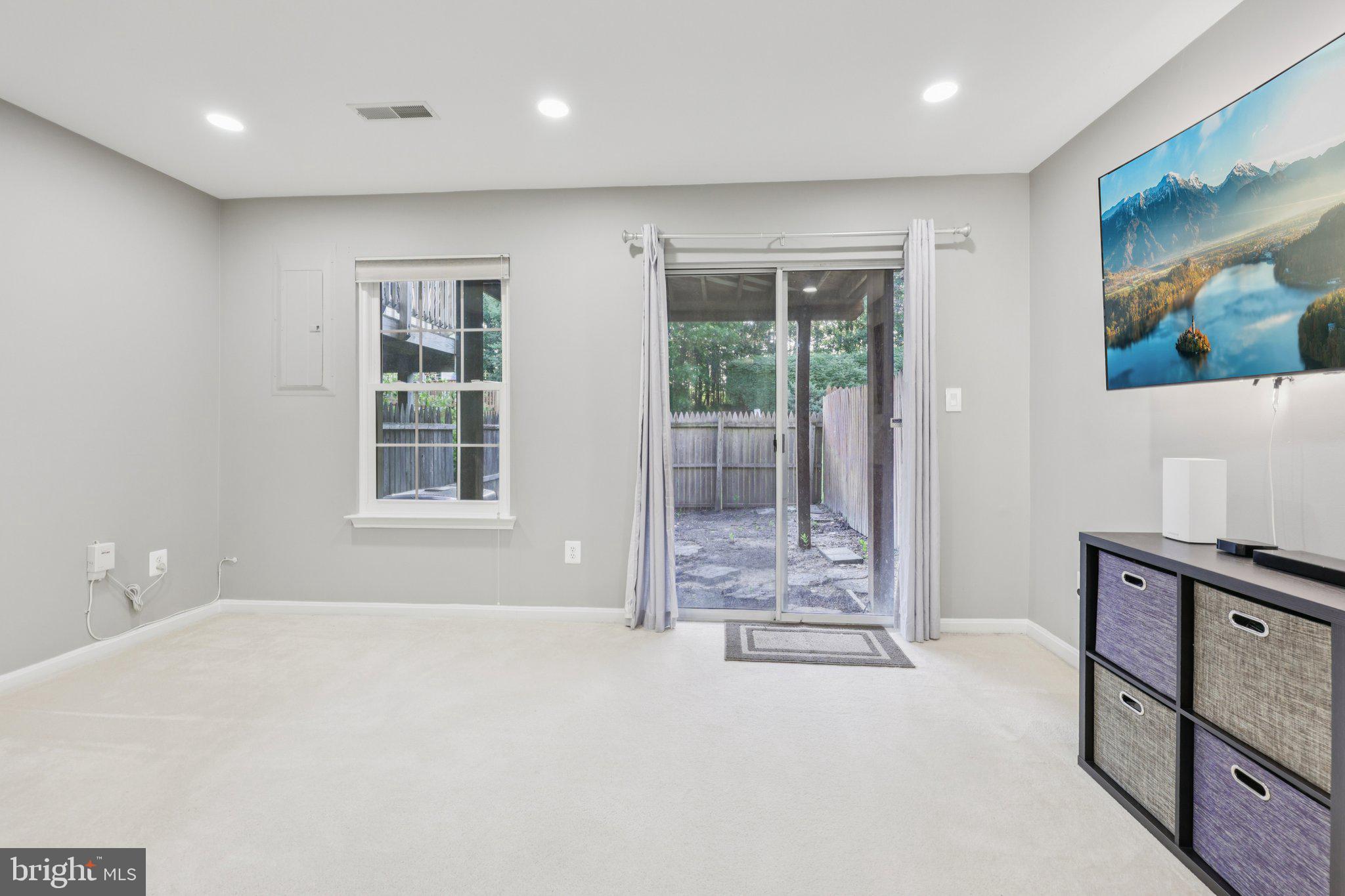 SHERBROOKE II TH CONDO - Residential