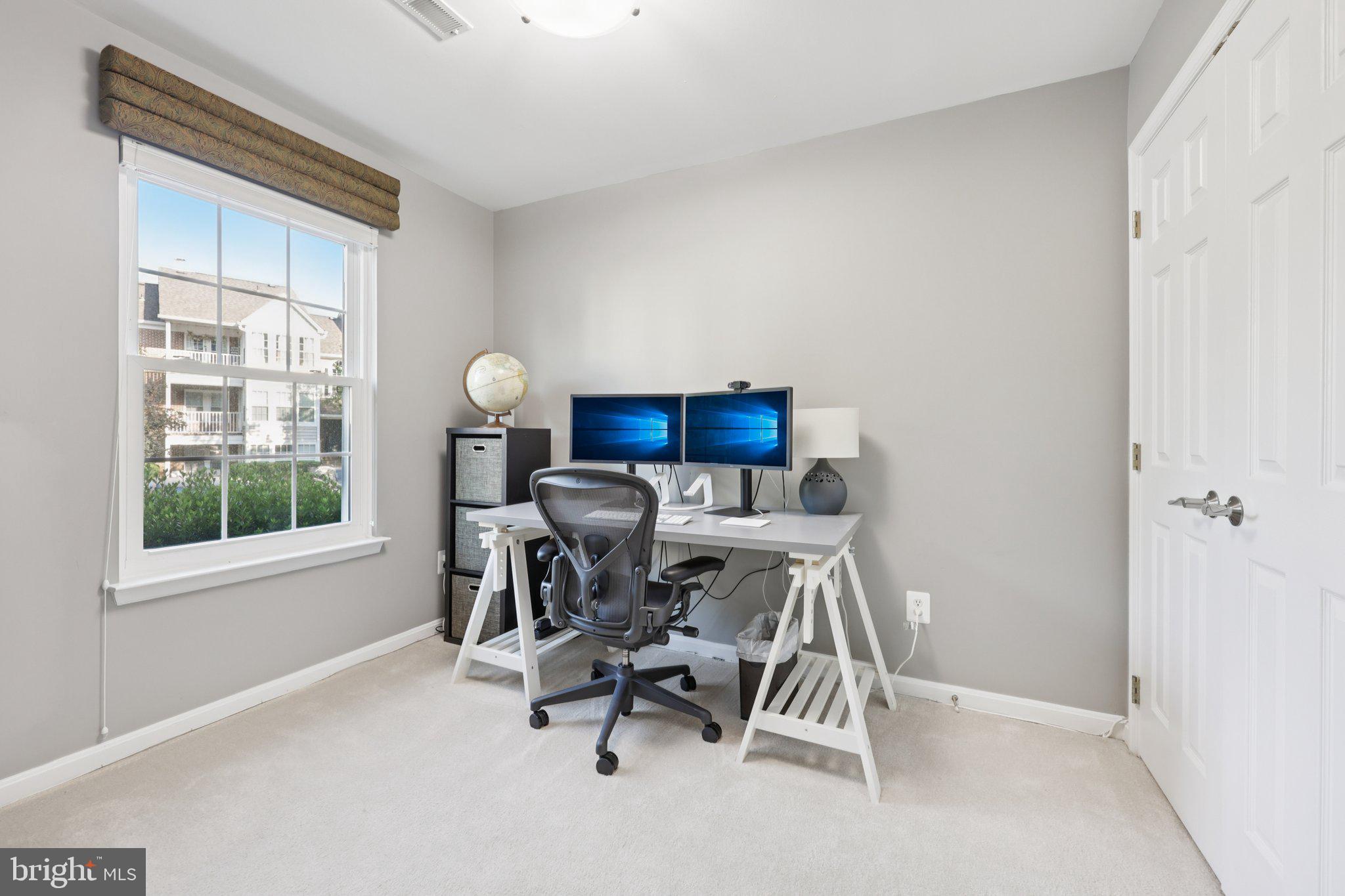 SHERBROOKE II TH CONDO - Residential