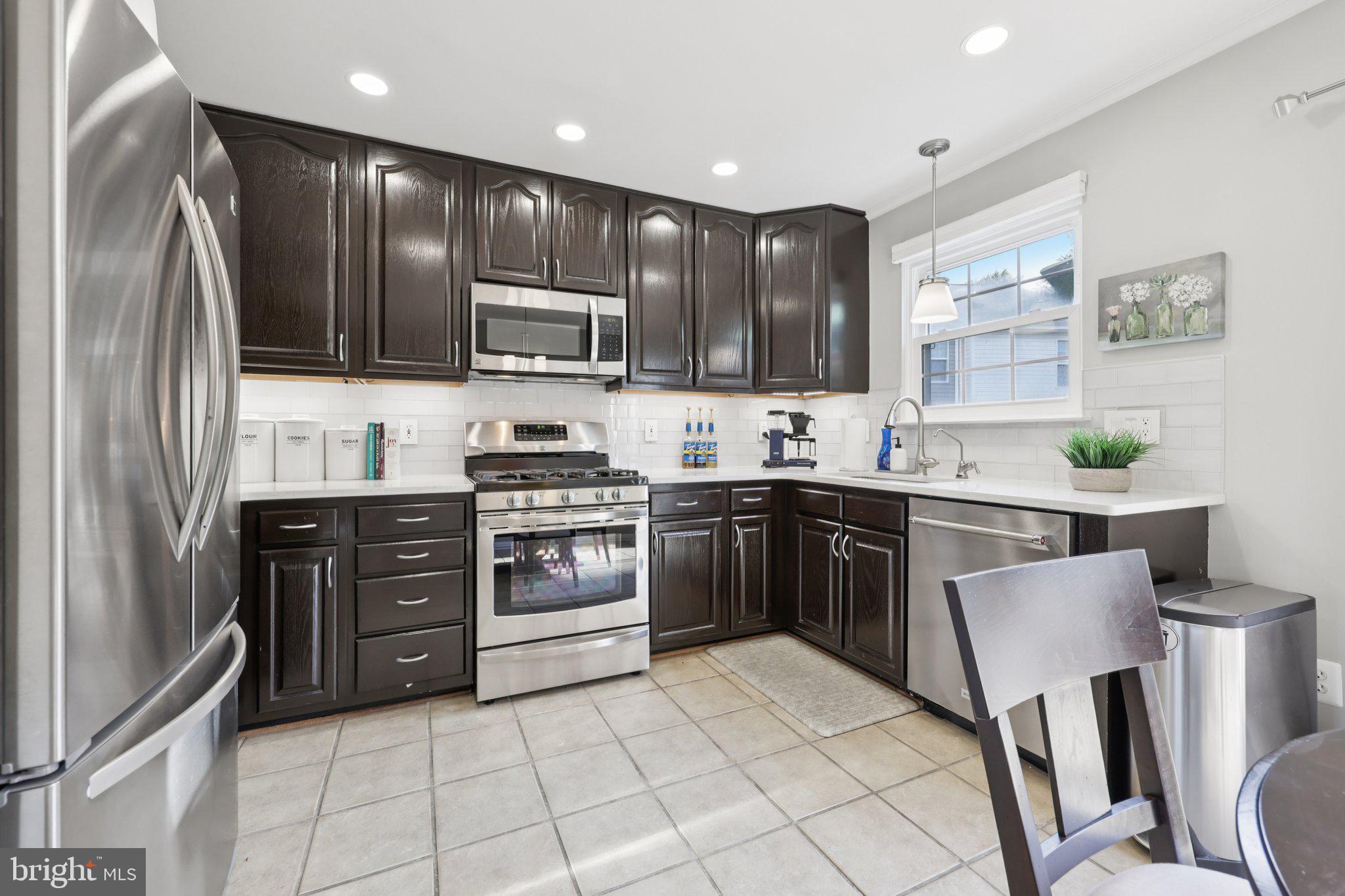 SHERBROOKE II TH CONDO - Residential