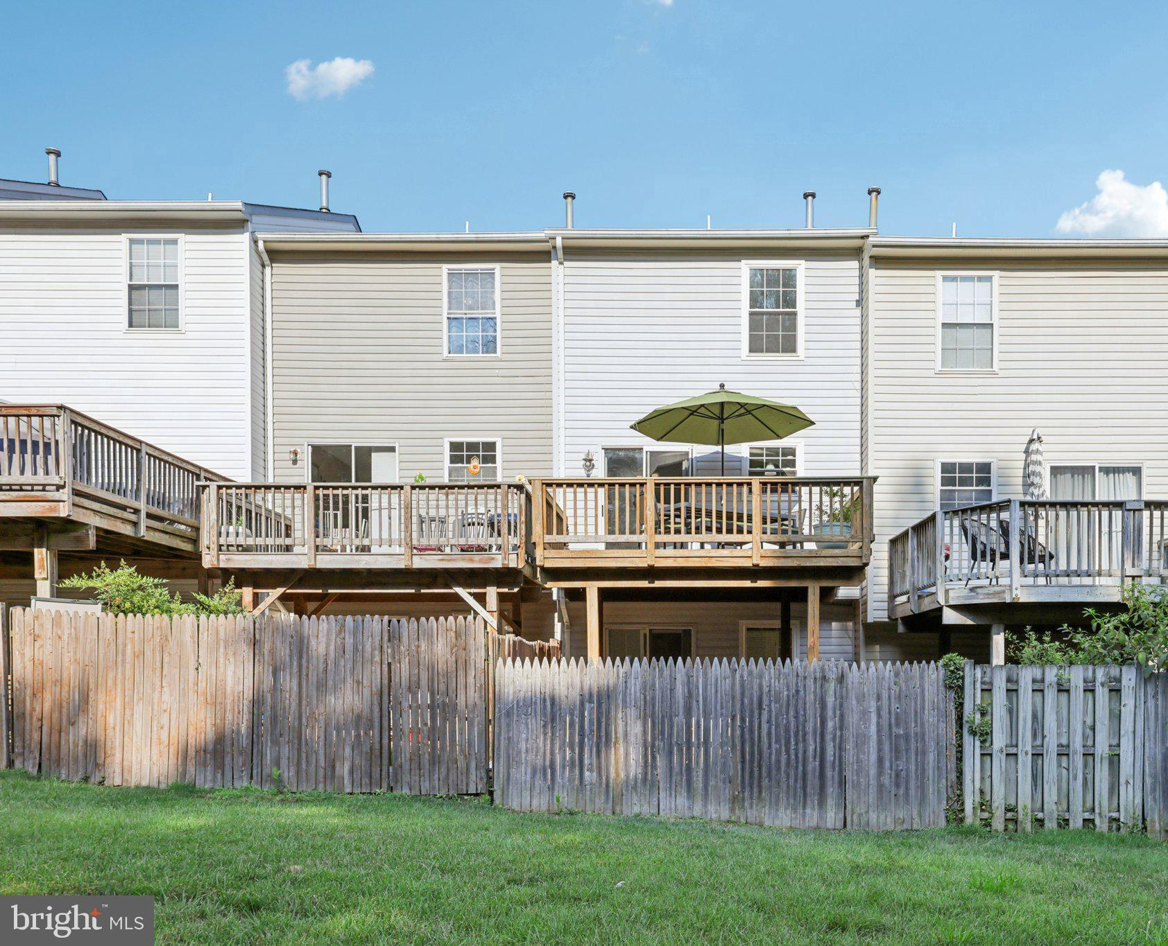 SHERBROOKE II TH CONDO - Residential