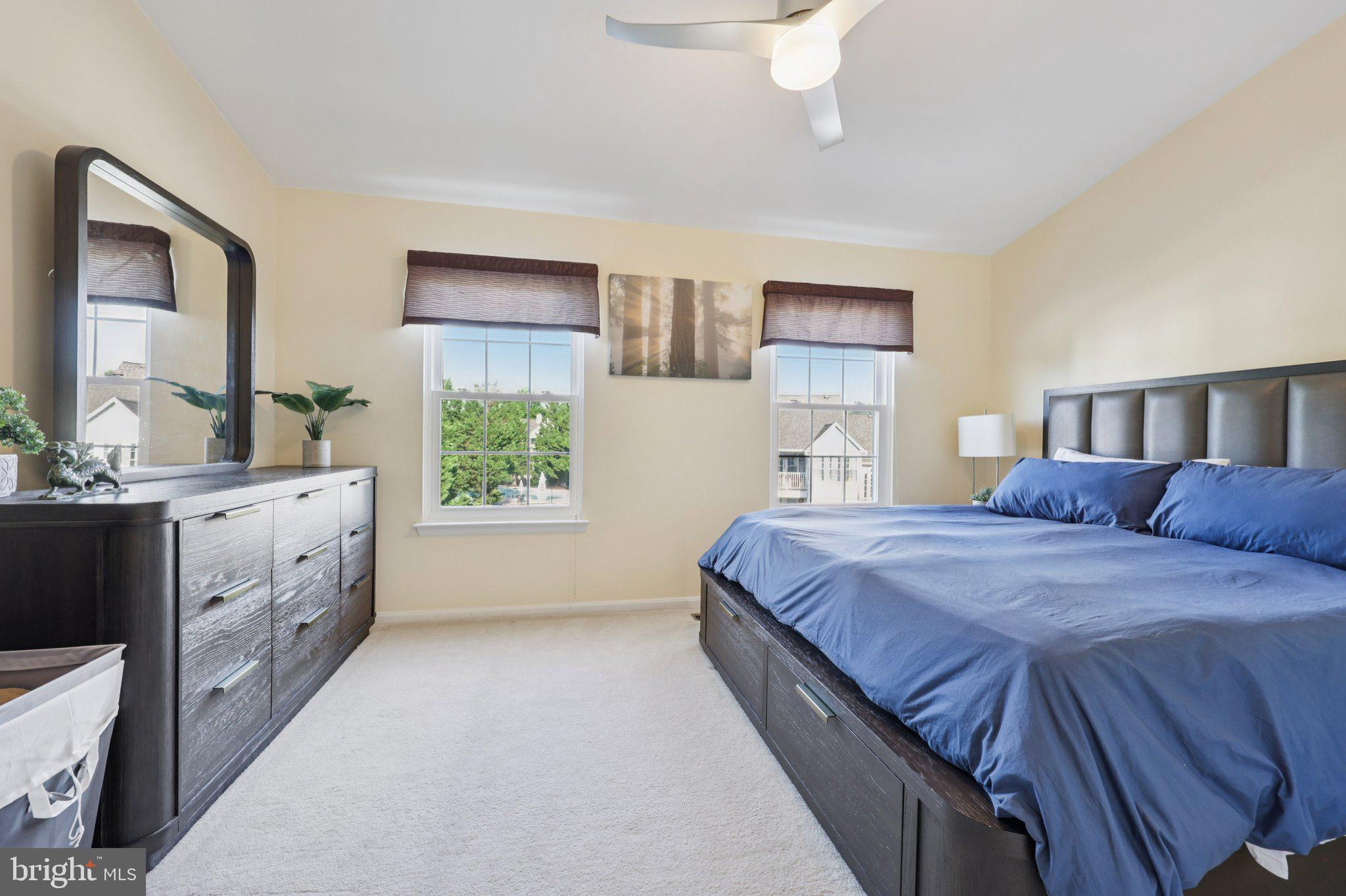 SHERBROOKE II TH CONDO - Residential