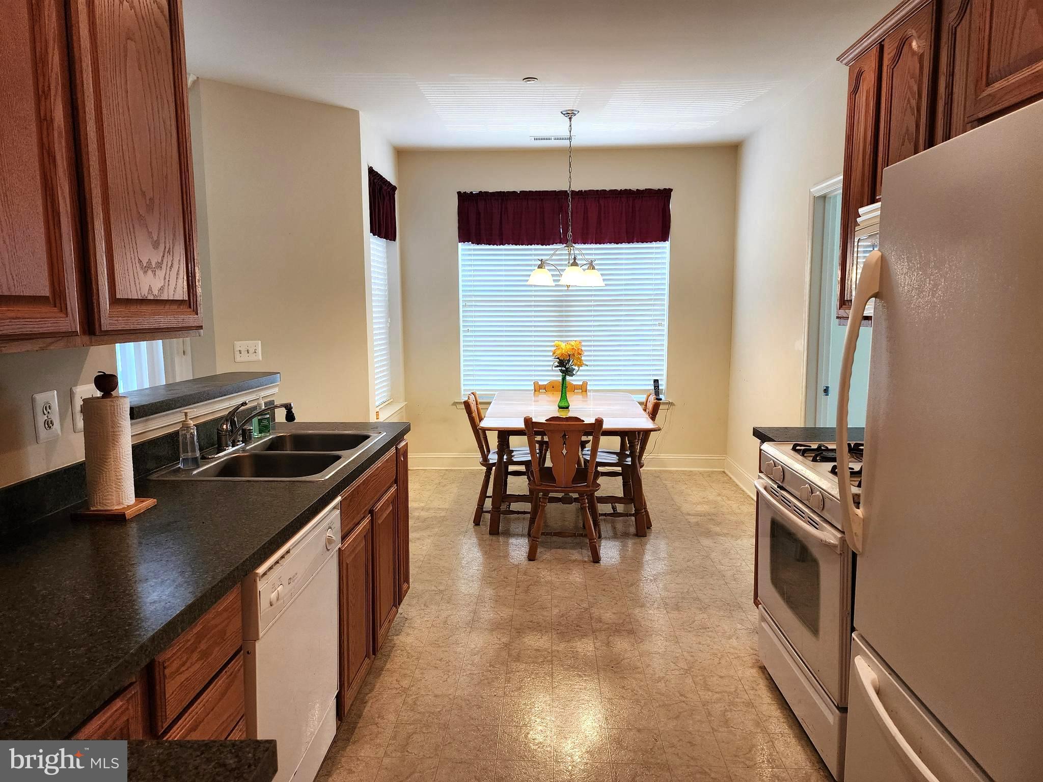 EMERALD HILLS - Residential