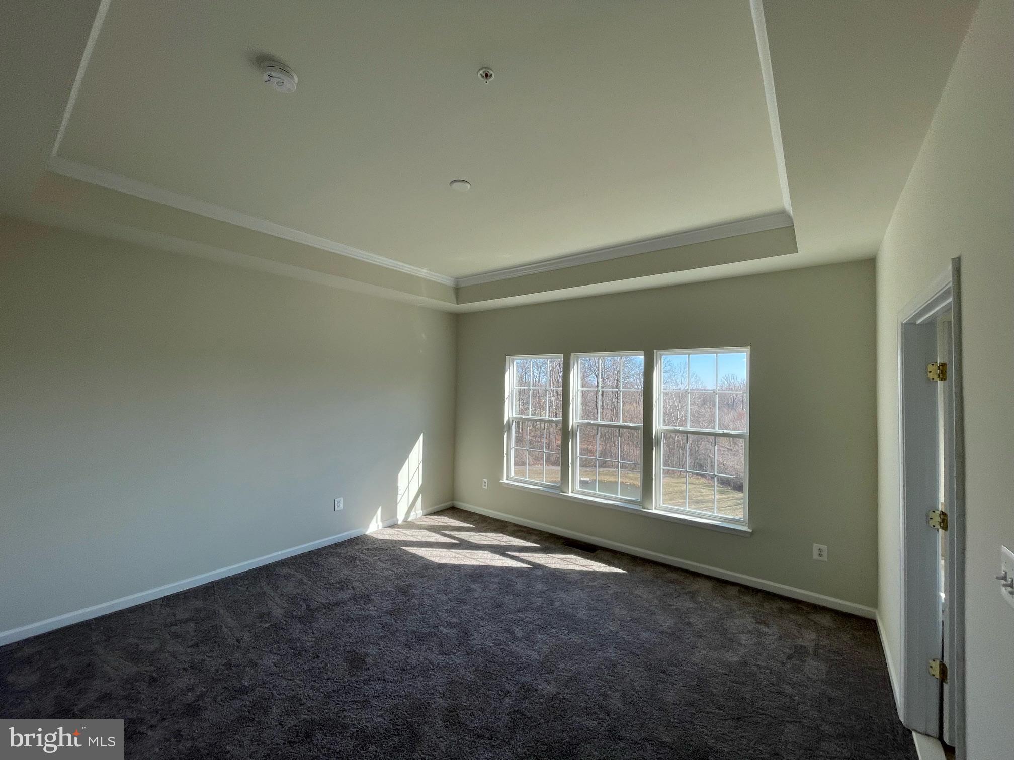 VICTORY PROMENADE - Residential Lease