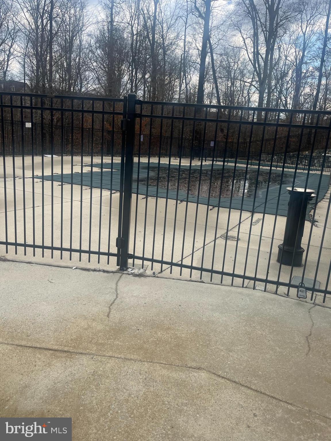 VICTORY PROMENADE - Residential Lease