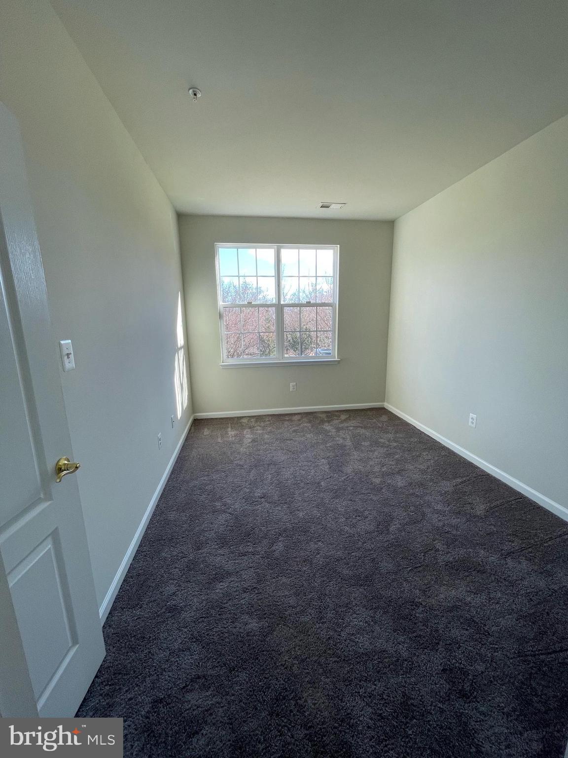 VICTORY PROMENADE - Residential Lease