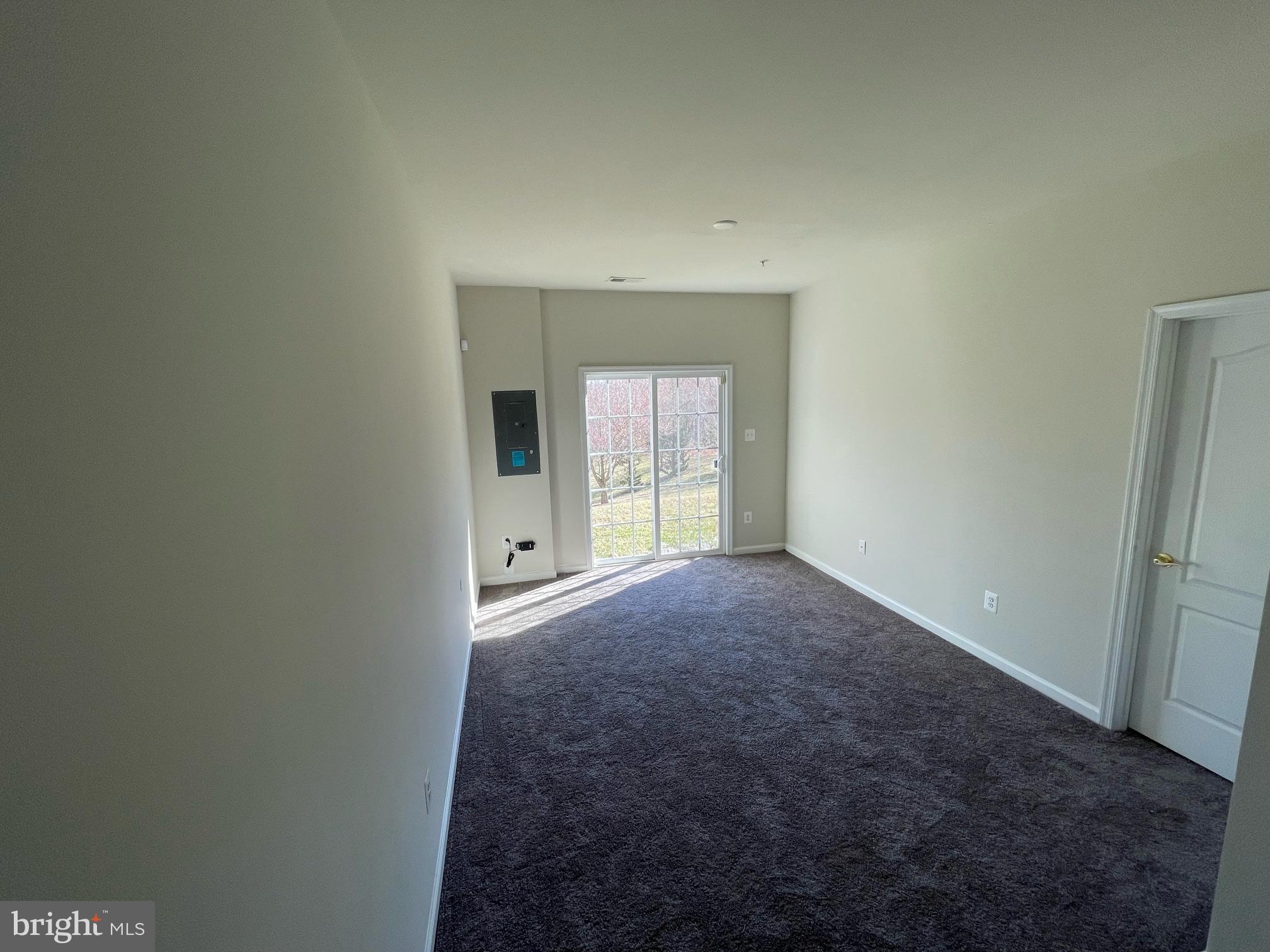 VICTORY PROMENADE - Residential Lease