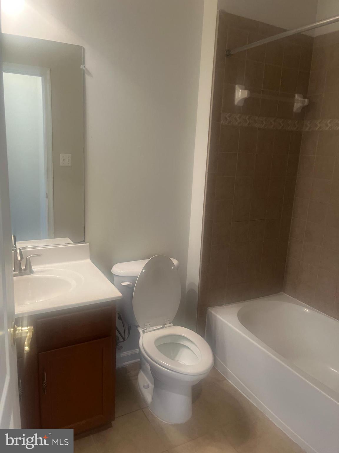 VICTORY PROMENADE - Residential Lease