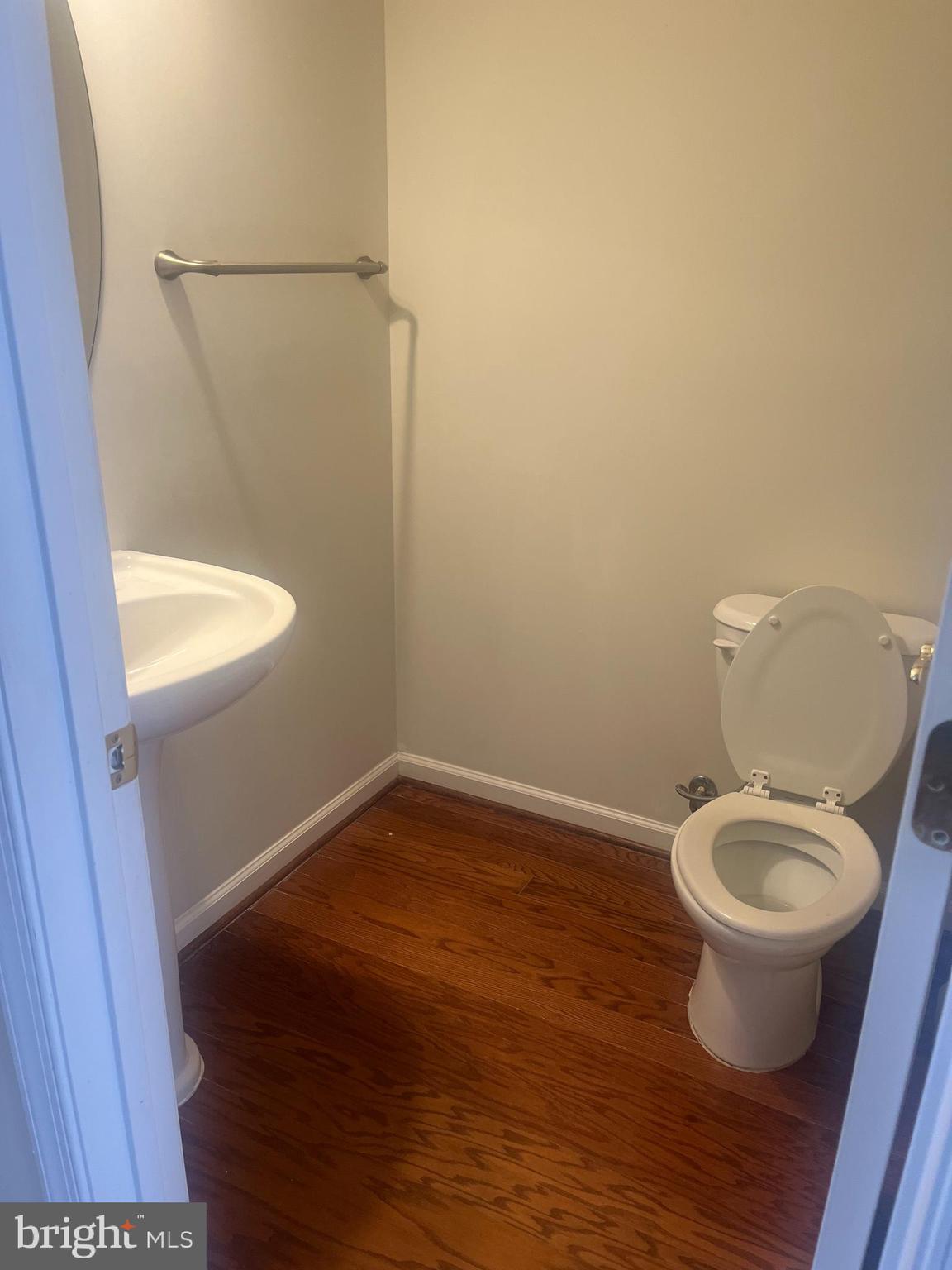 VICTORY PROMENADE - Residential Lease