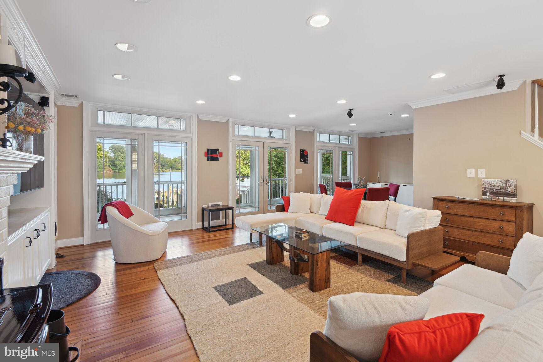 WEST RIVER - Residential