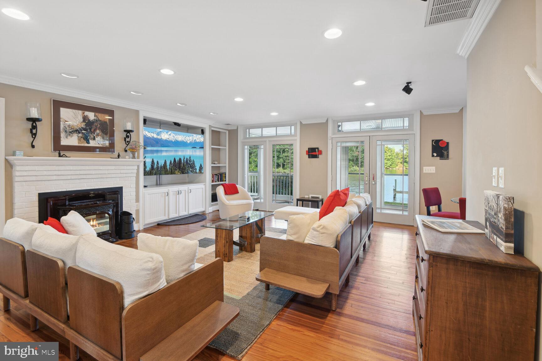 WEST RIVER - Residential