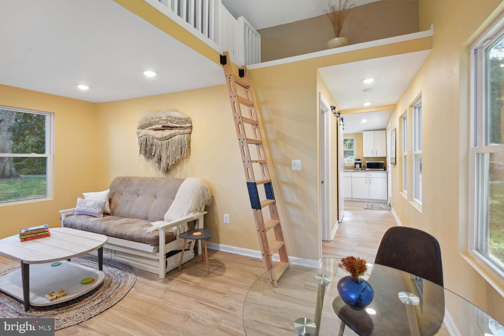 WEST RIVER - Residential