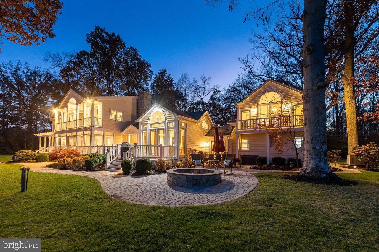 WEST RIVER - Residential