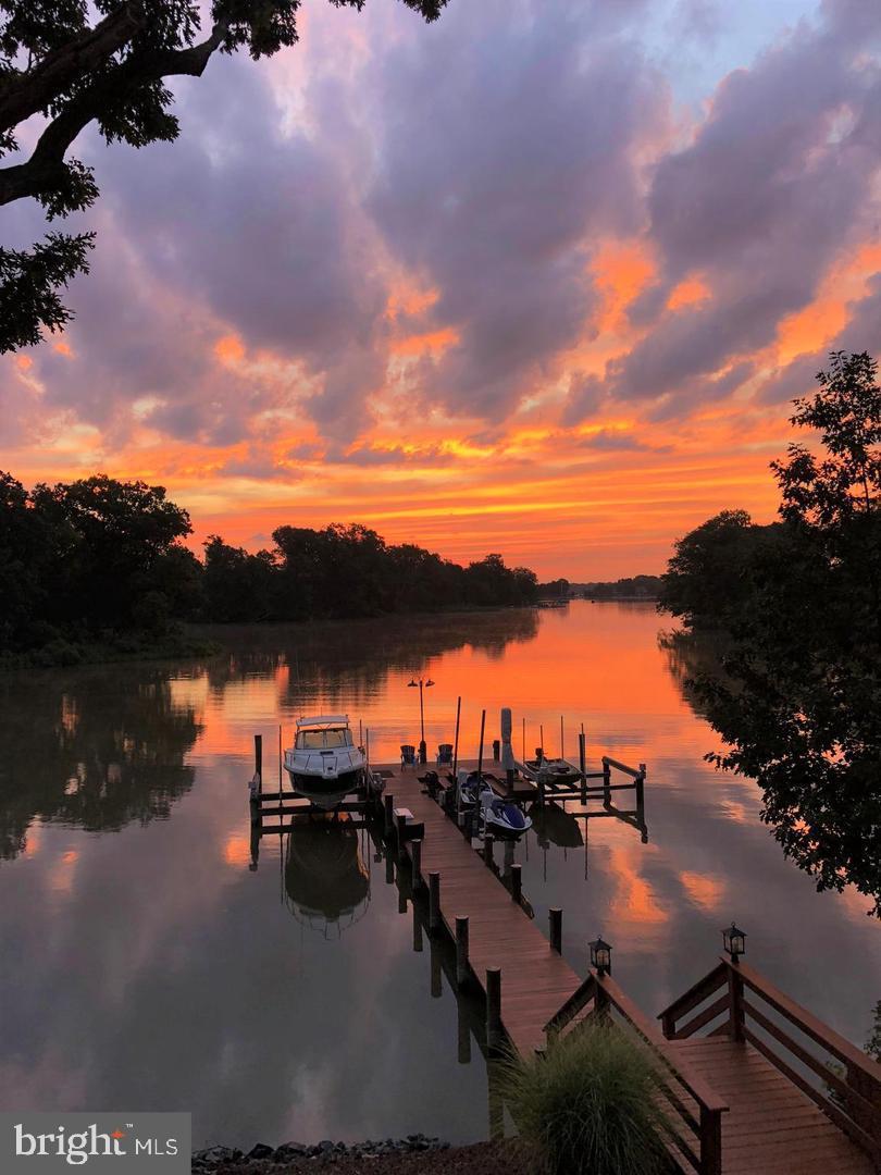 WEST RIVER - Residential