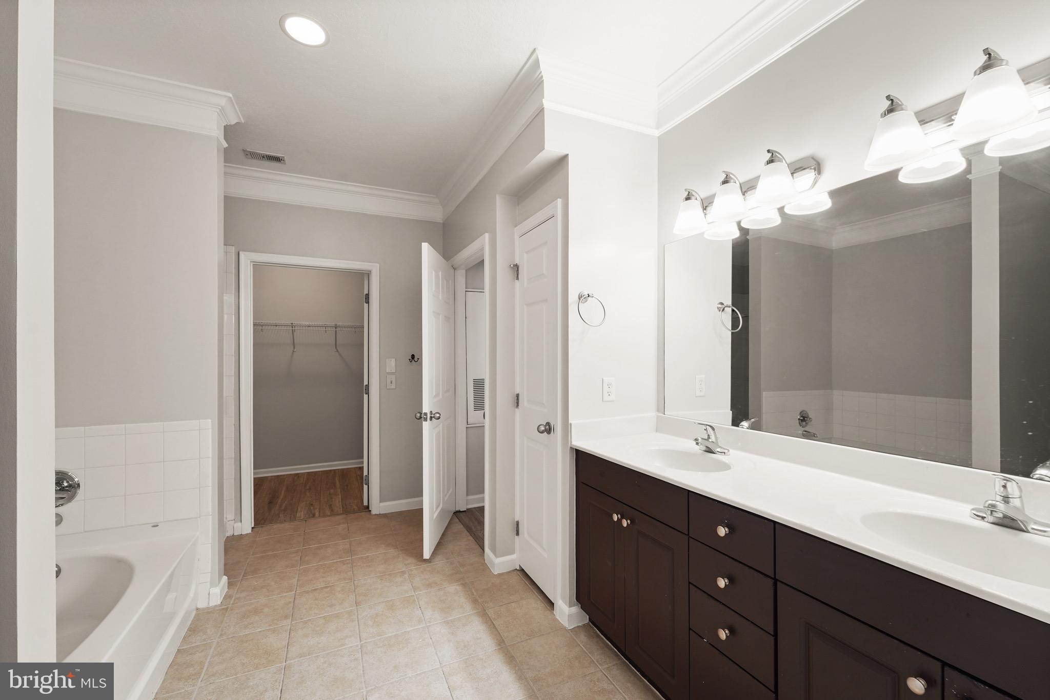 WESTCHESTER AT STRATFORD - Residential