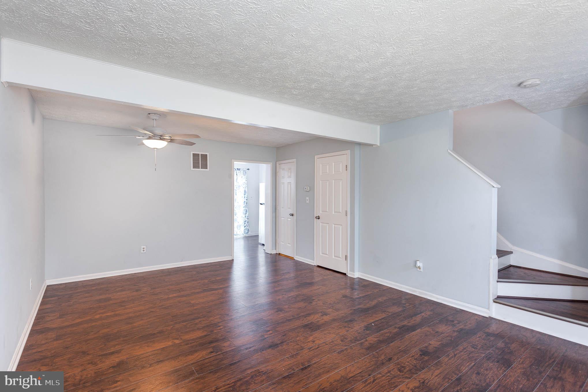 STREAMSIDE - Residential