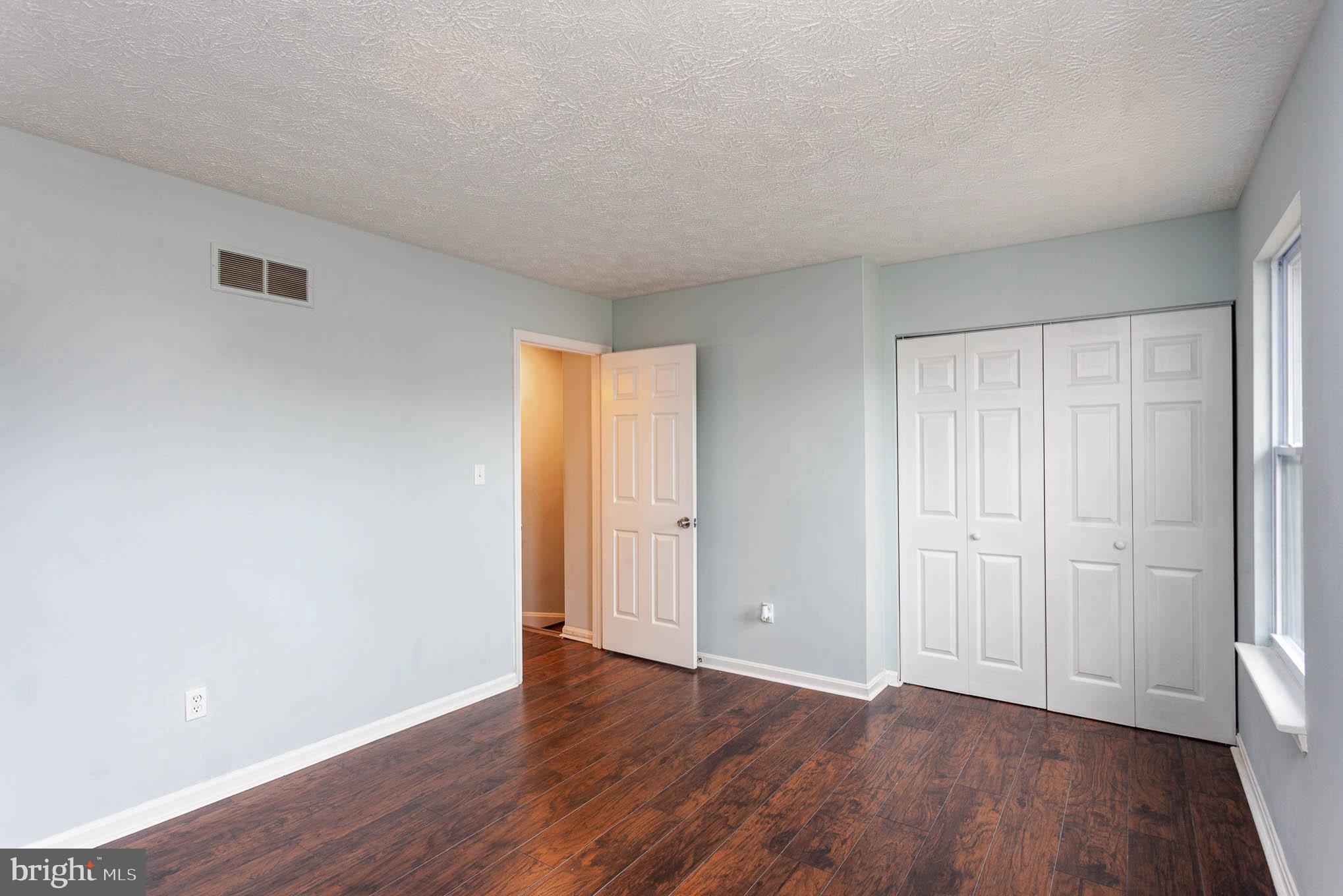 STREAMSIDE - Residential