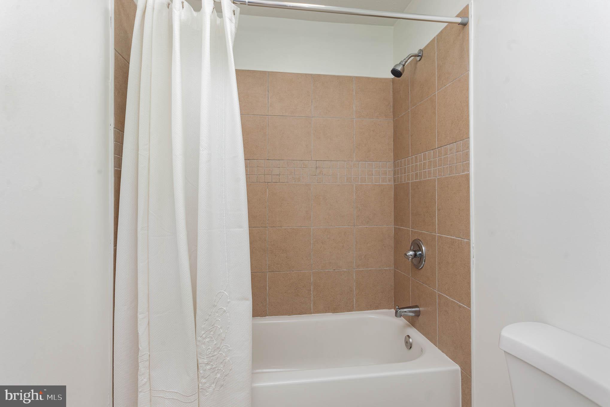 STREAMSIDE - Residential