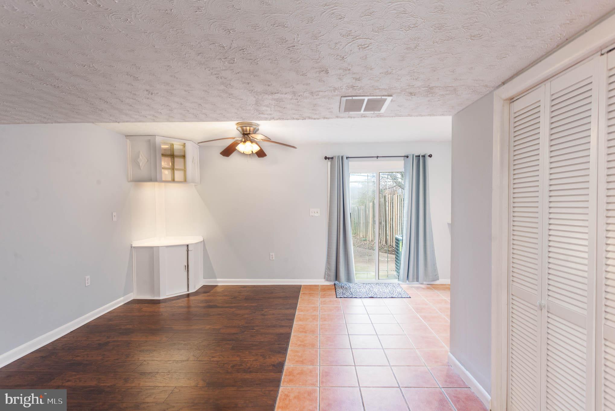 STREAMSIDE - Residential