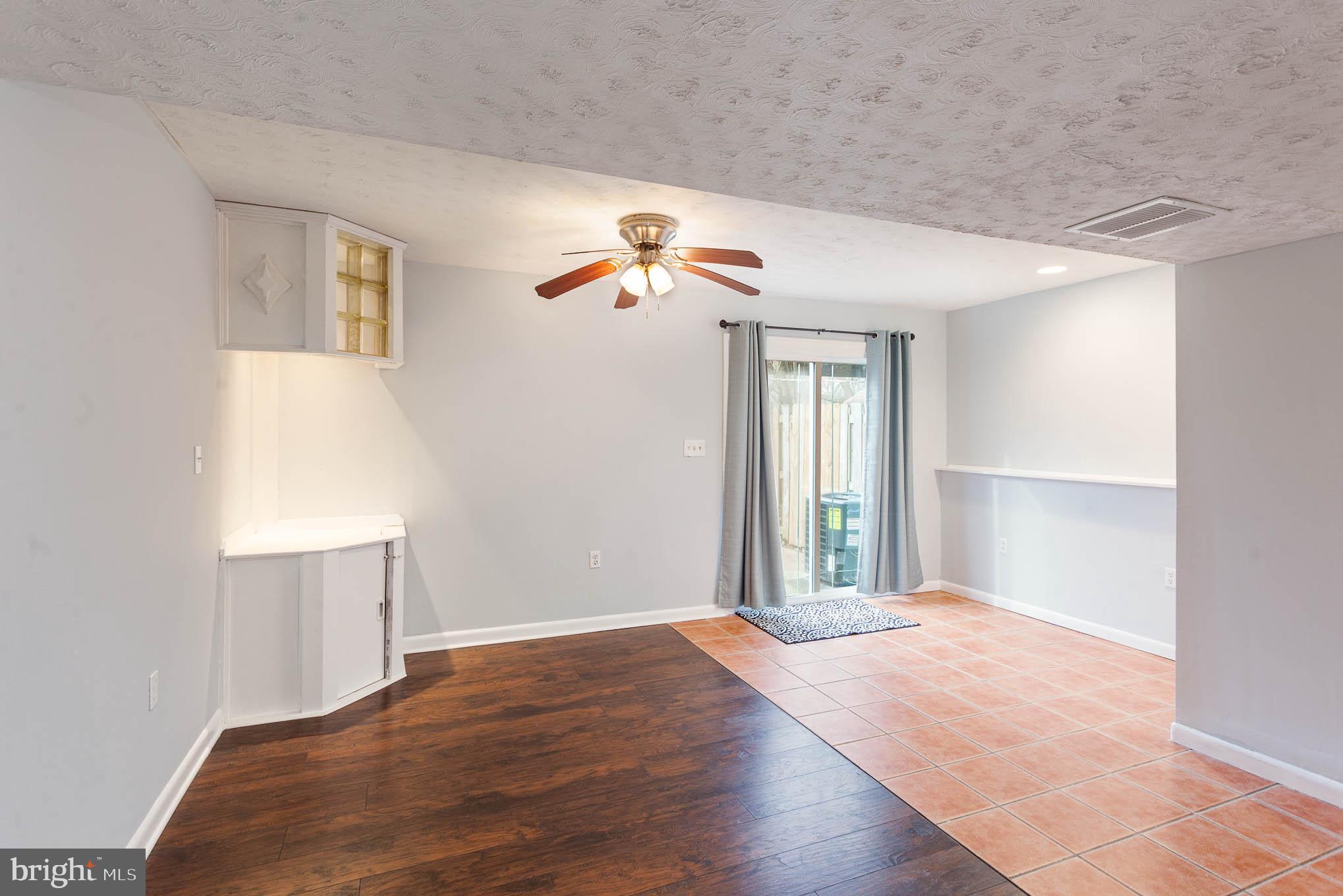 STREAMSIDE - Residential