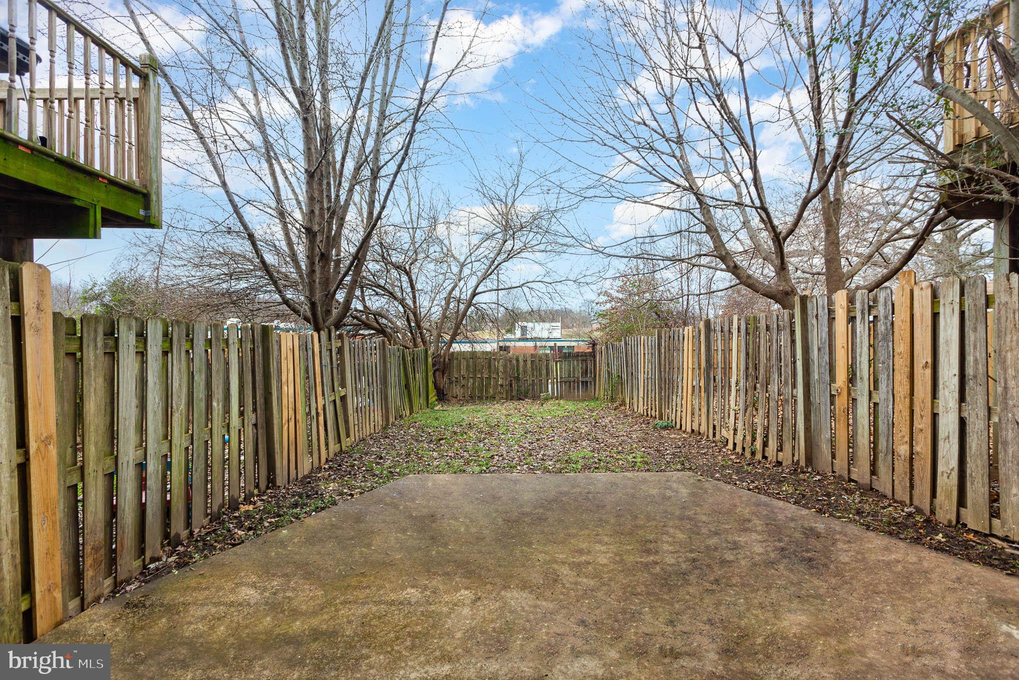 STREAMSIDE - Residential