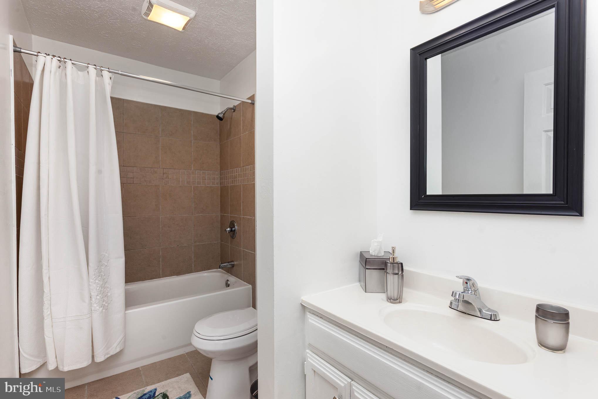 STREAMSIDE - Residential