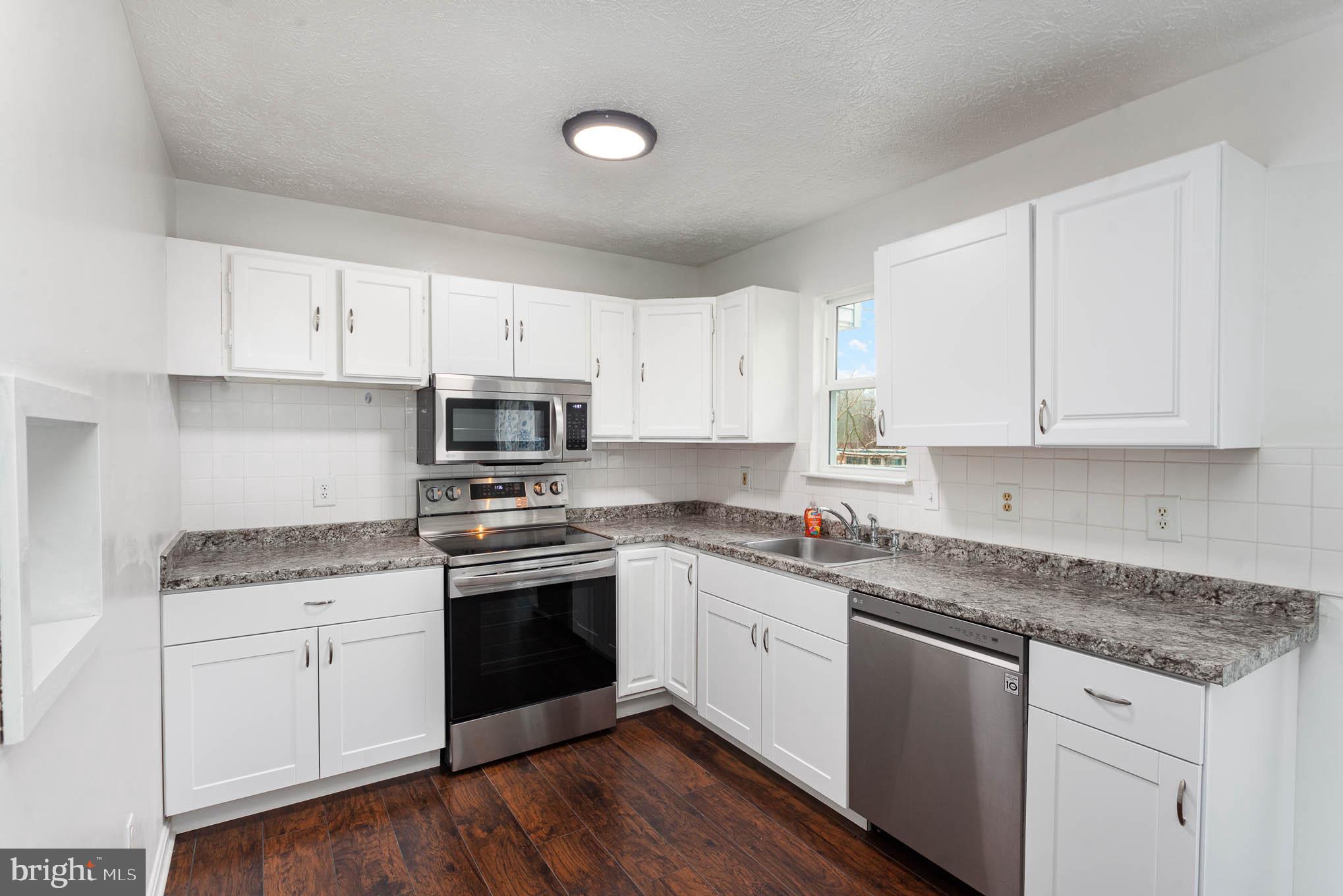 STREAMSIDE - Residential