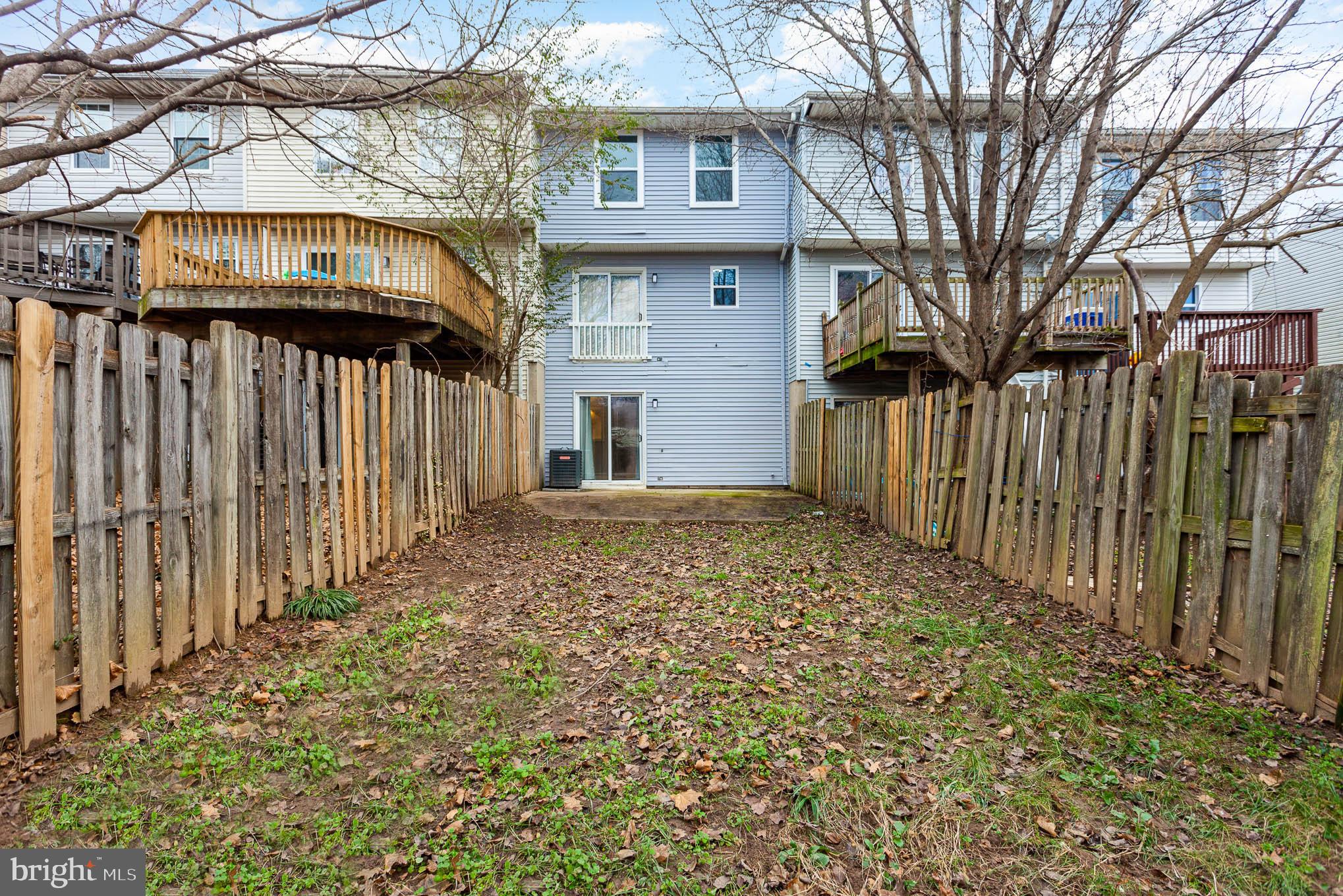 STREAMSIDE - Residential