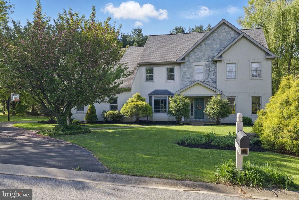 Photo of 1396 John Adams Drive, LANCASTER, PA 17601 (MLS # PALA2068942)