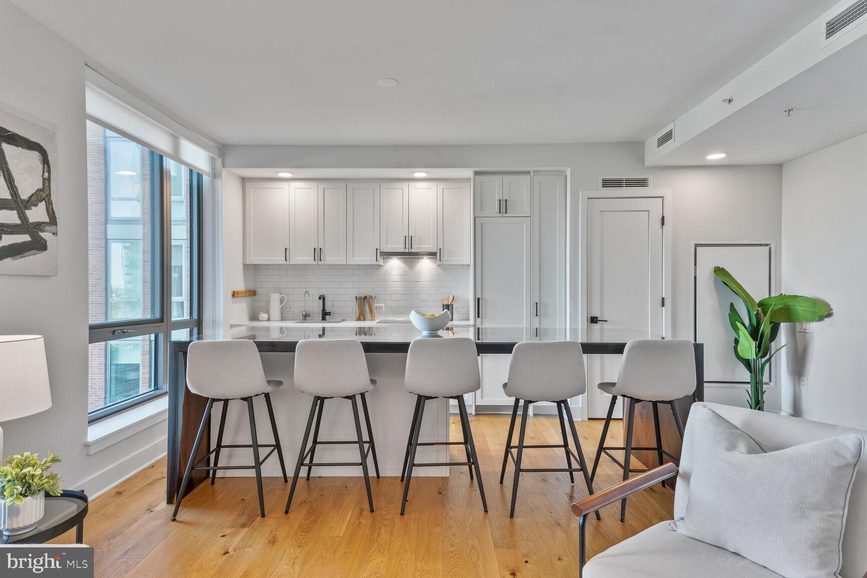 1211 VAN STREET SE 613